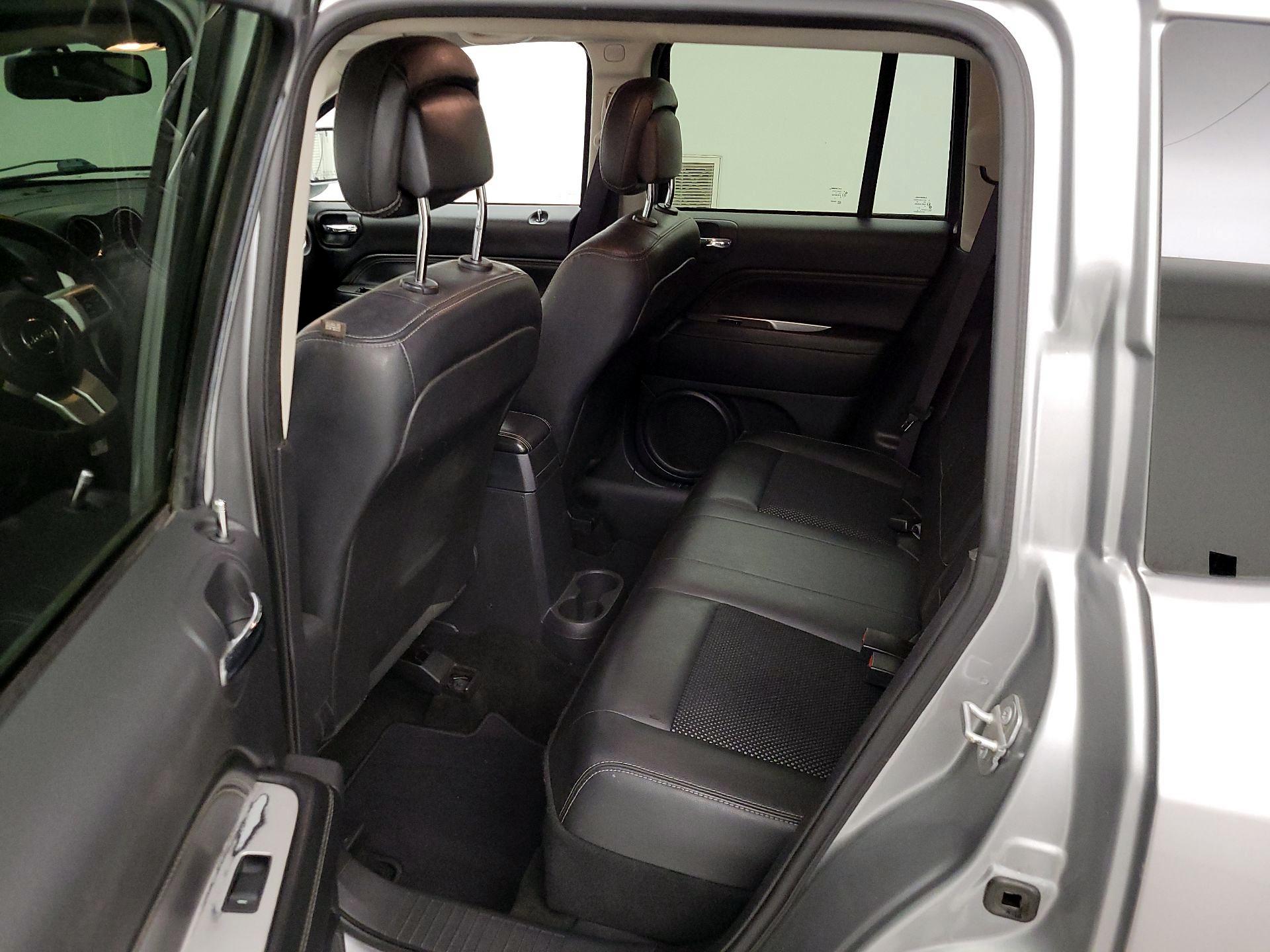 Thumbnail: 2016 Jeep Compass - 15