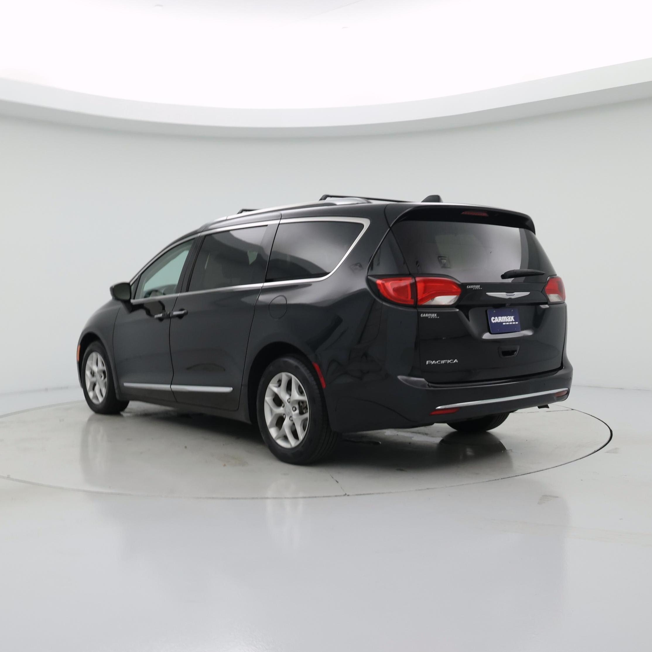 Thumbnail: 2020 Chrysler Pacifica - 2
