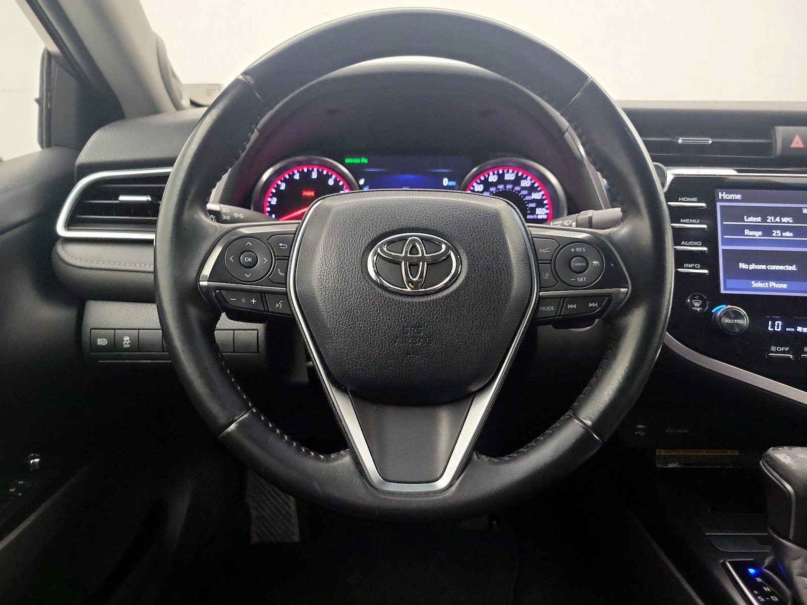 2018 Toyota Camry XSE - Photo 11