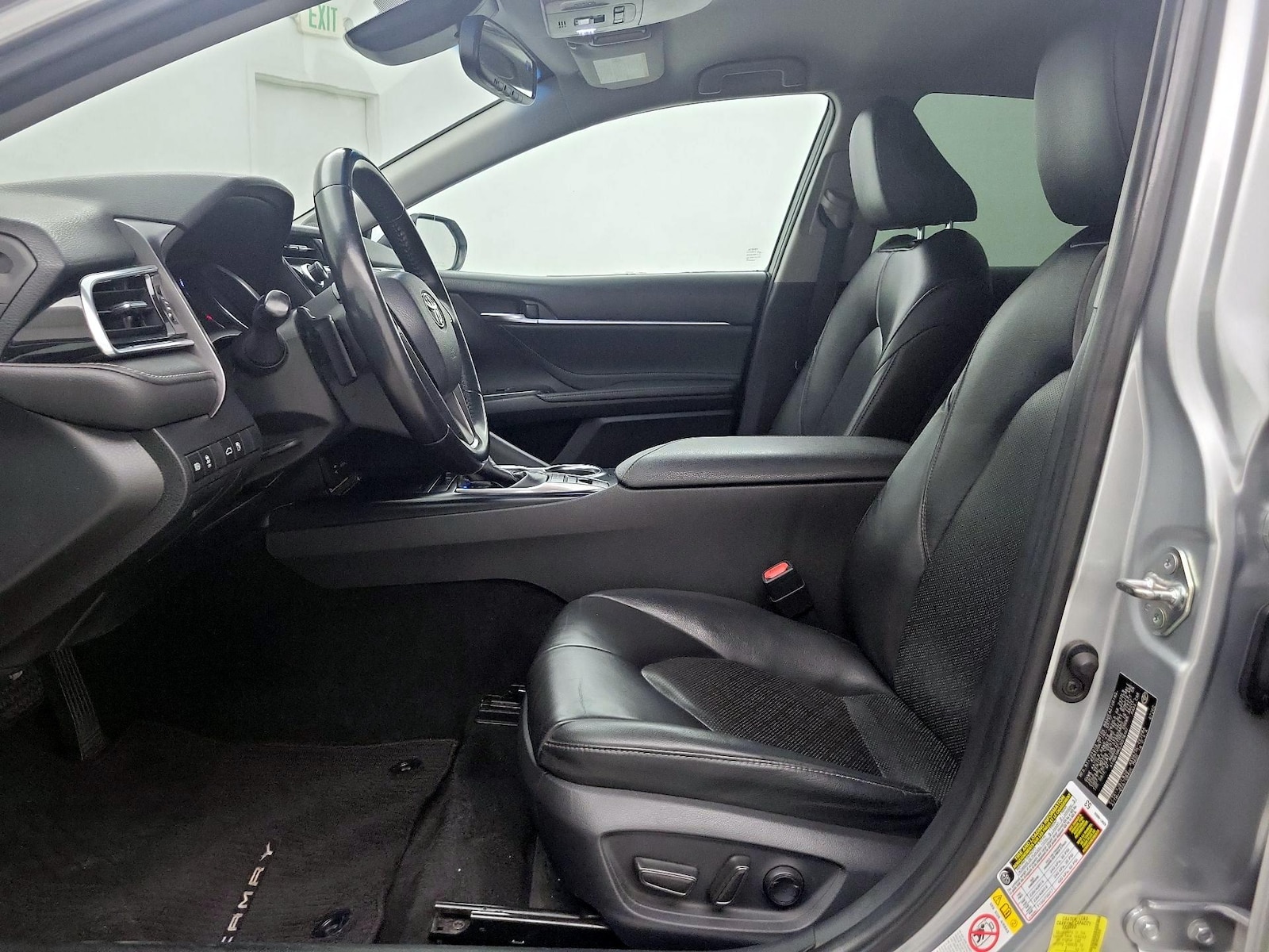 2018 Toyota Camry XSE - Photo 12