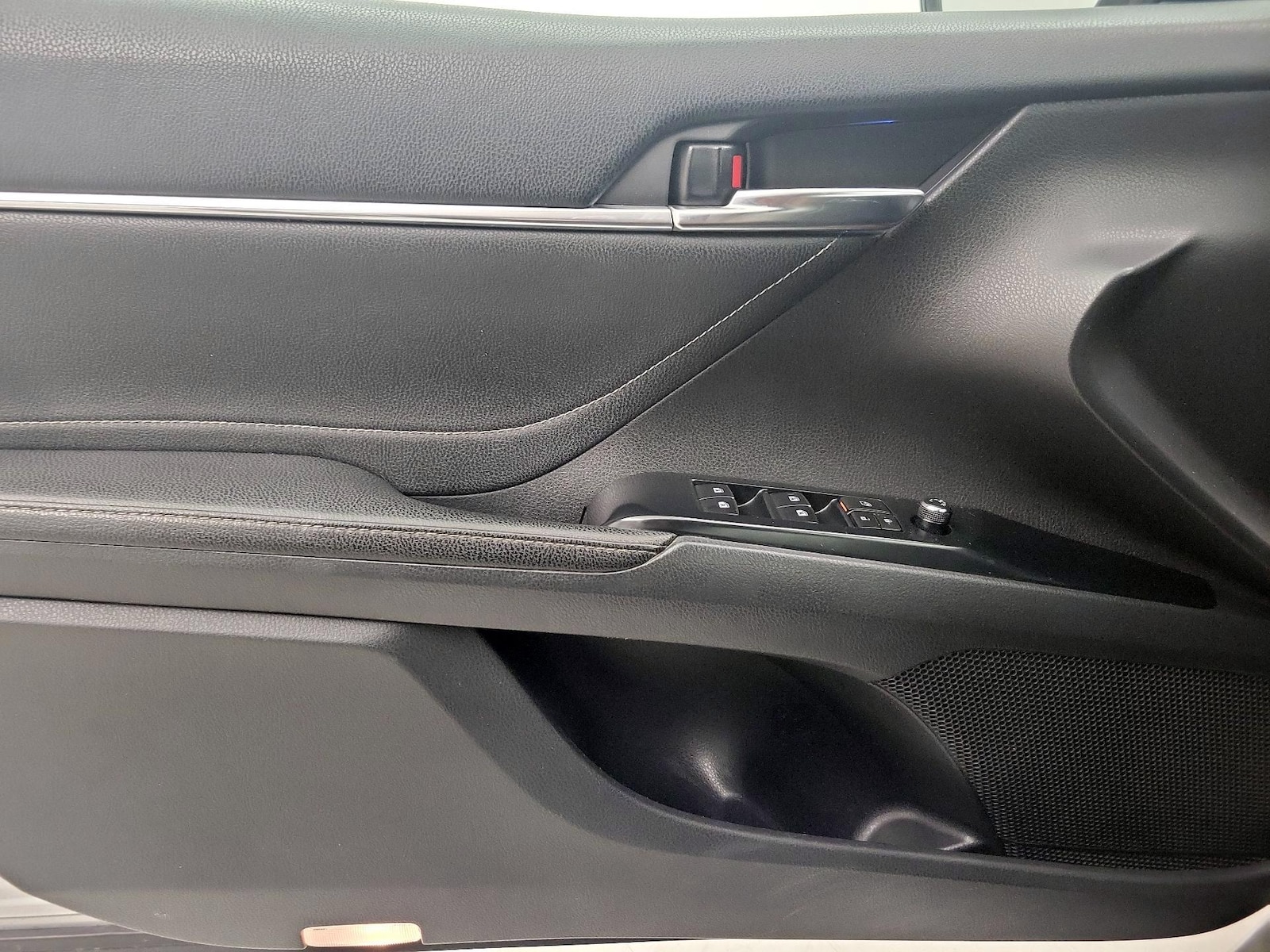2018 Toyota Camry XSE - Photo 13