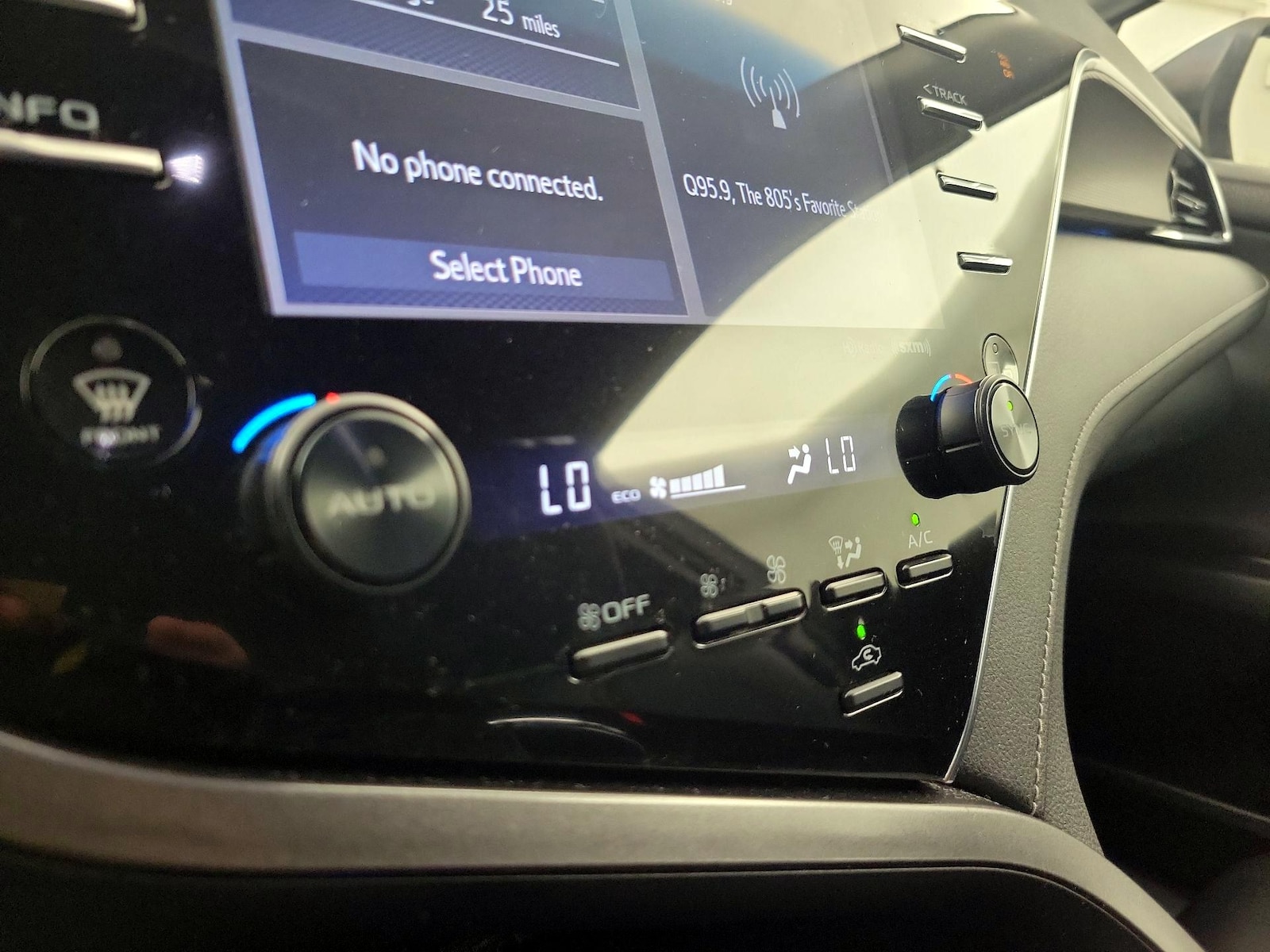 2018 Toyota Camry XSE - Photo 17
