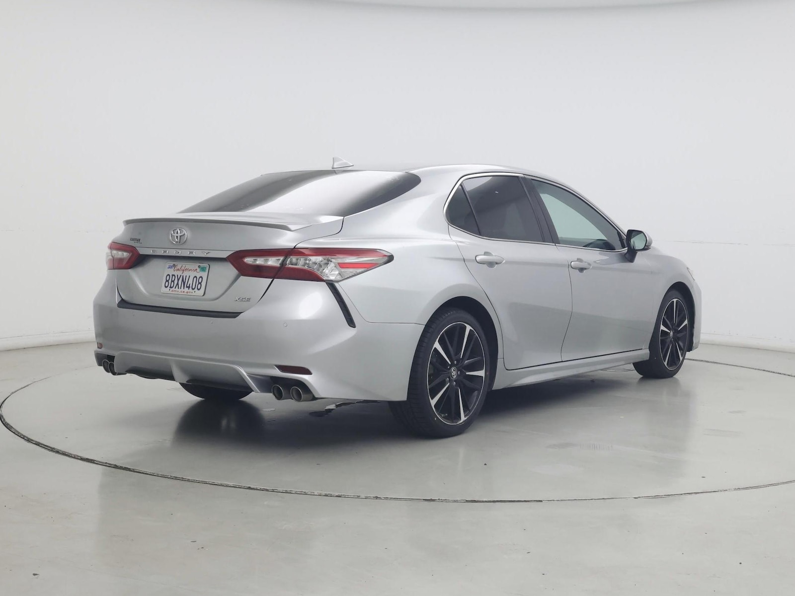 2018 Toyota Camry XSE - Photo 9