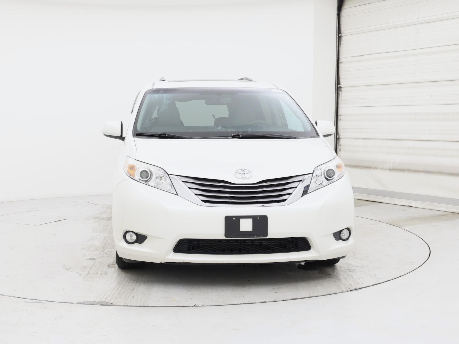 2017 Toyota Sienna XLE - Photo 6