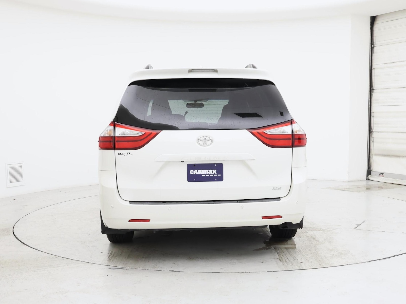 2017 Toyota Sienna XLE - Photo 7