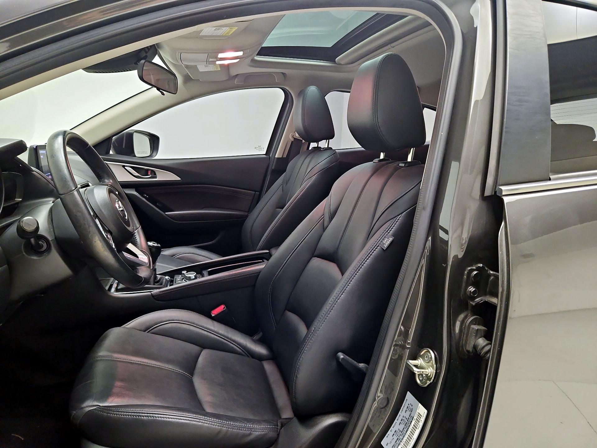Thumbnail: 2017 Mazda Mazda3 - 19