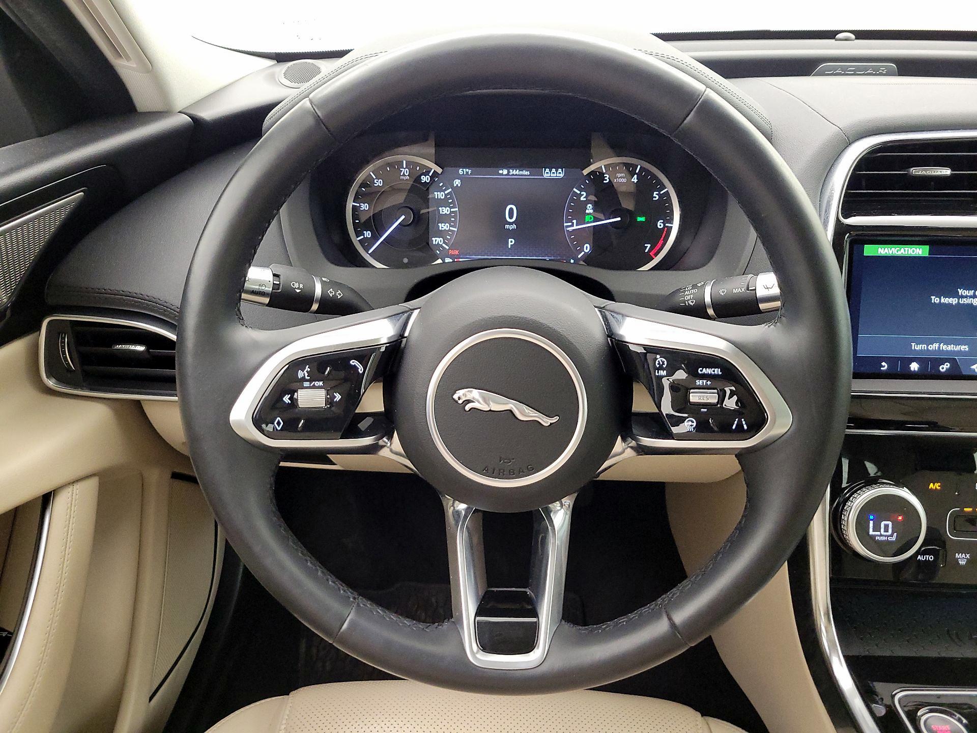 Thumbnail: 2020 Jaguar XE - 10
