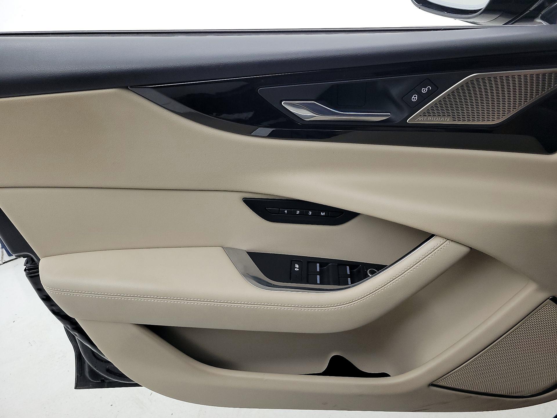 Thumbnail: 2020 Jaguar XE - 12