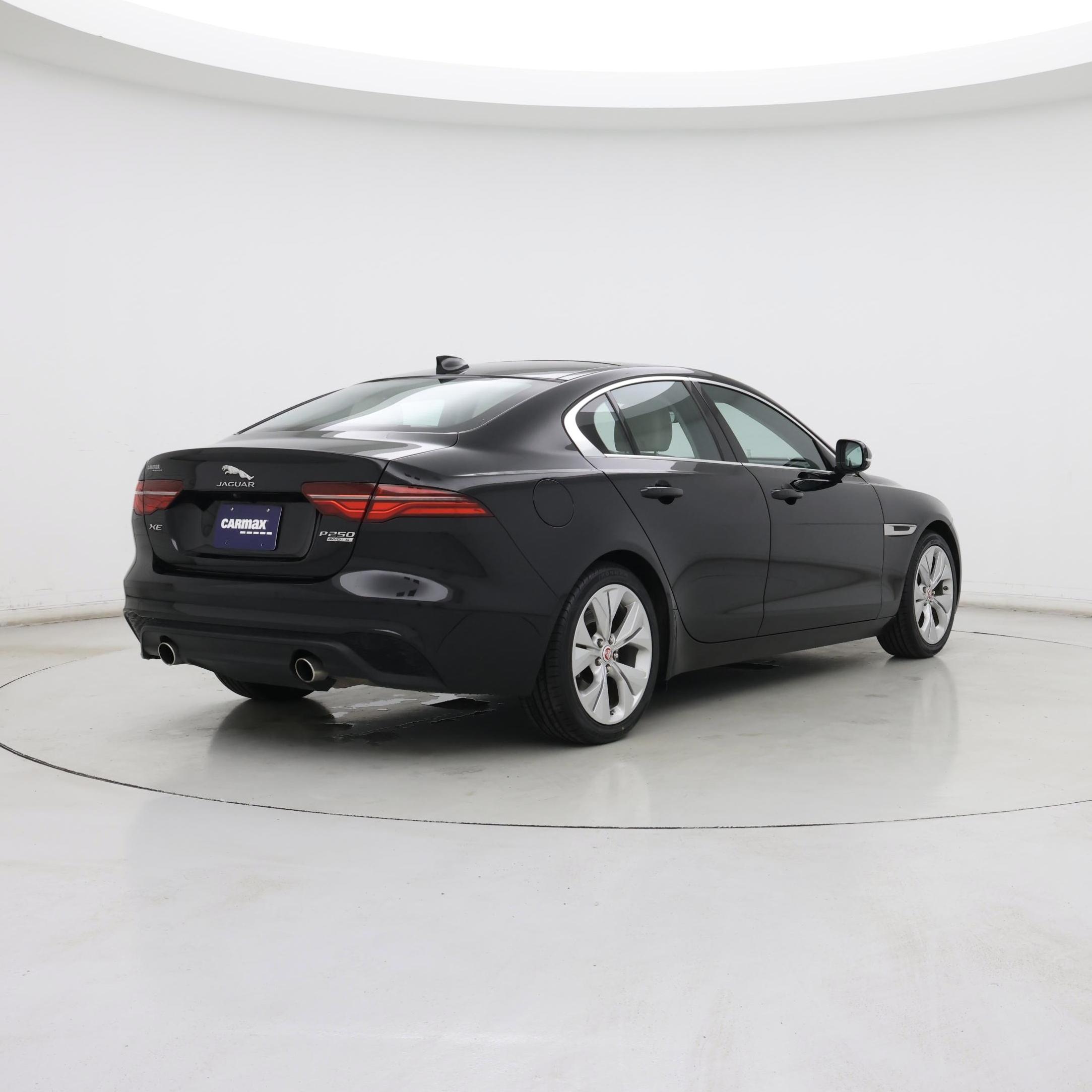Thumbnail: 2020 Jaguar XE - 8