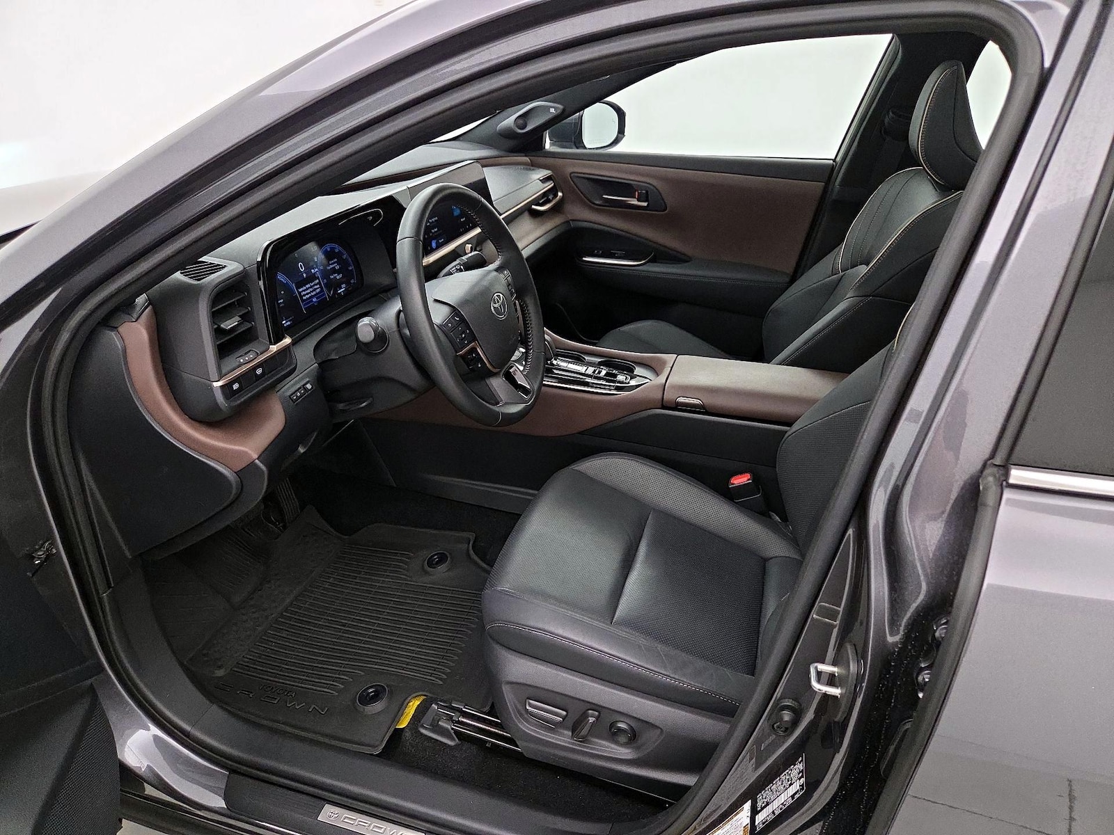 2024 Toyota Crown Limited - Photo 12