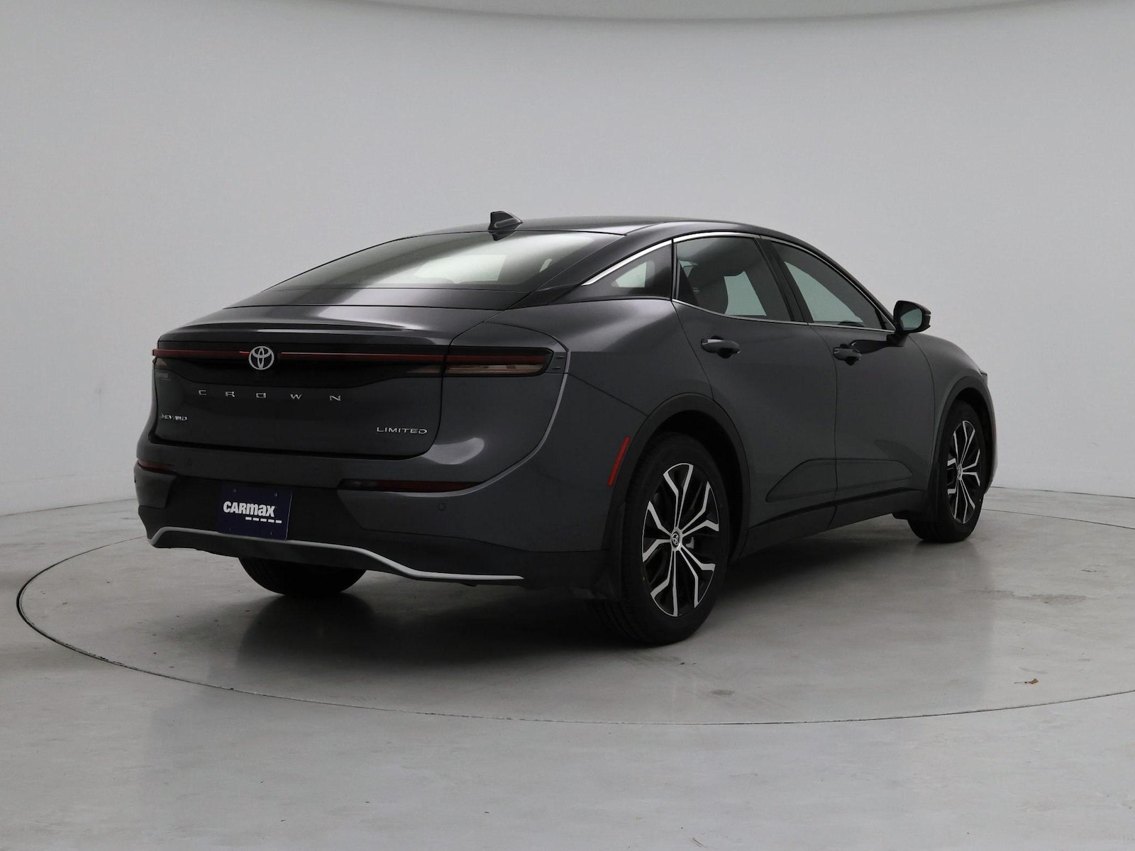 2024 Toyota Crown Limited - Photo 9