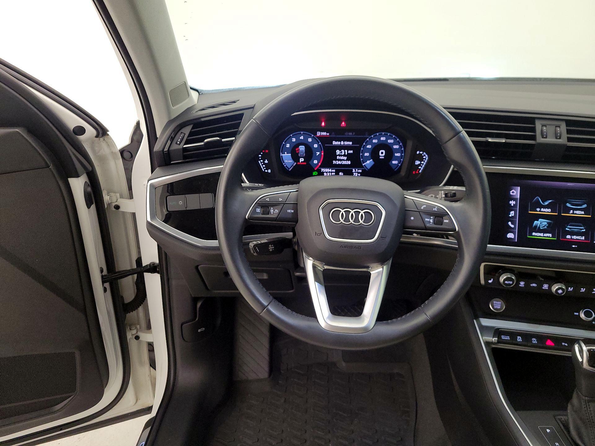 Thumbnail: 2020 Audi Q3 - 10