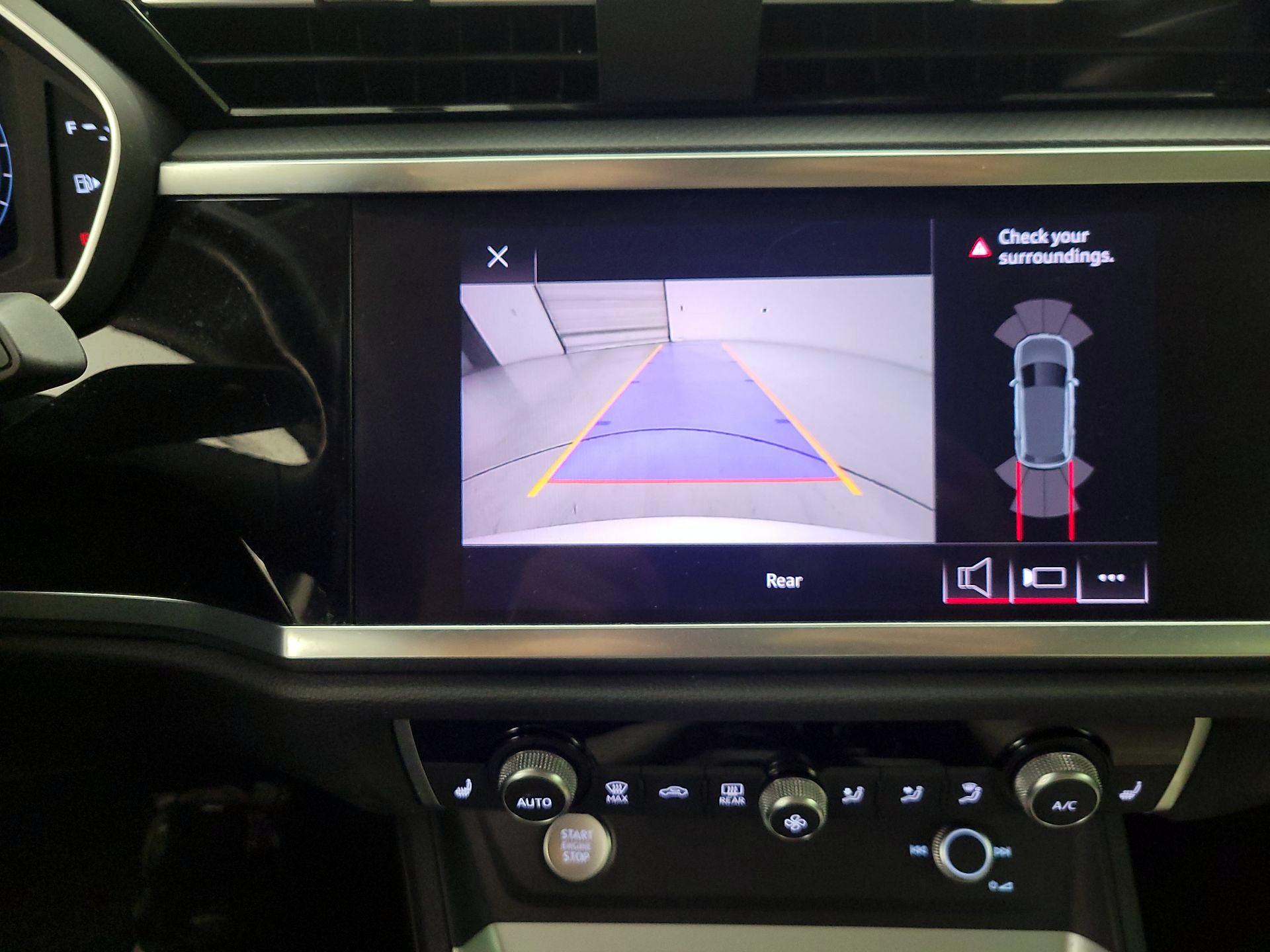 Thumbnail: 2020 Audi Q3 - 14