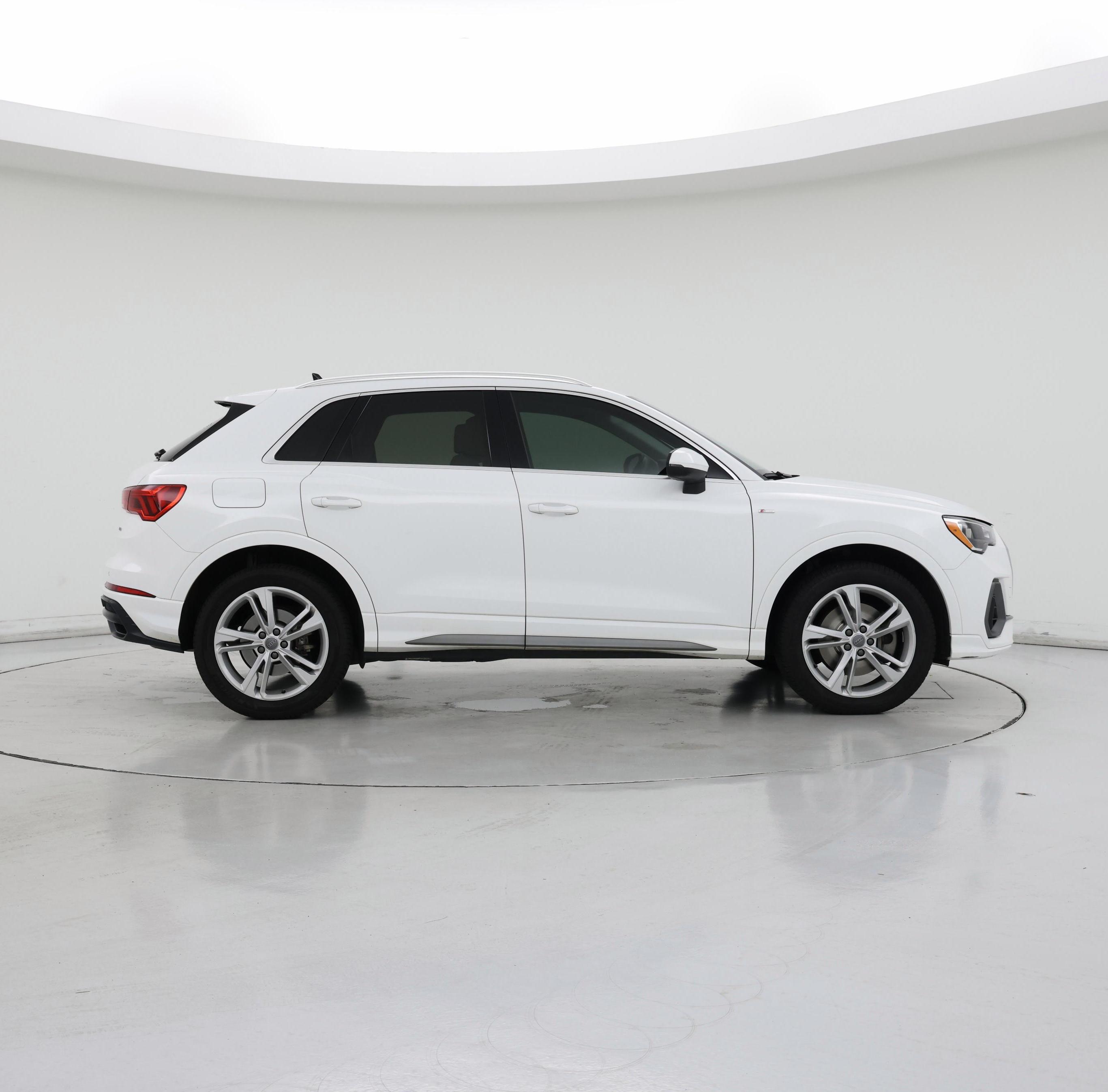 Thumbnail: 2020 Audi Q3 - 7