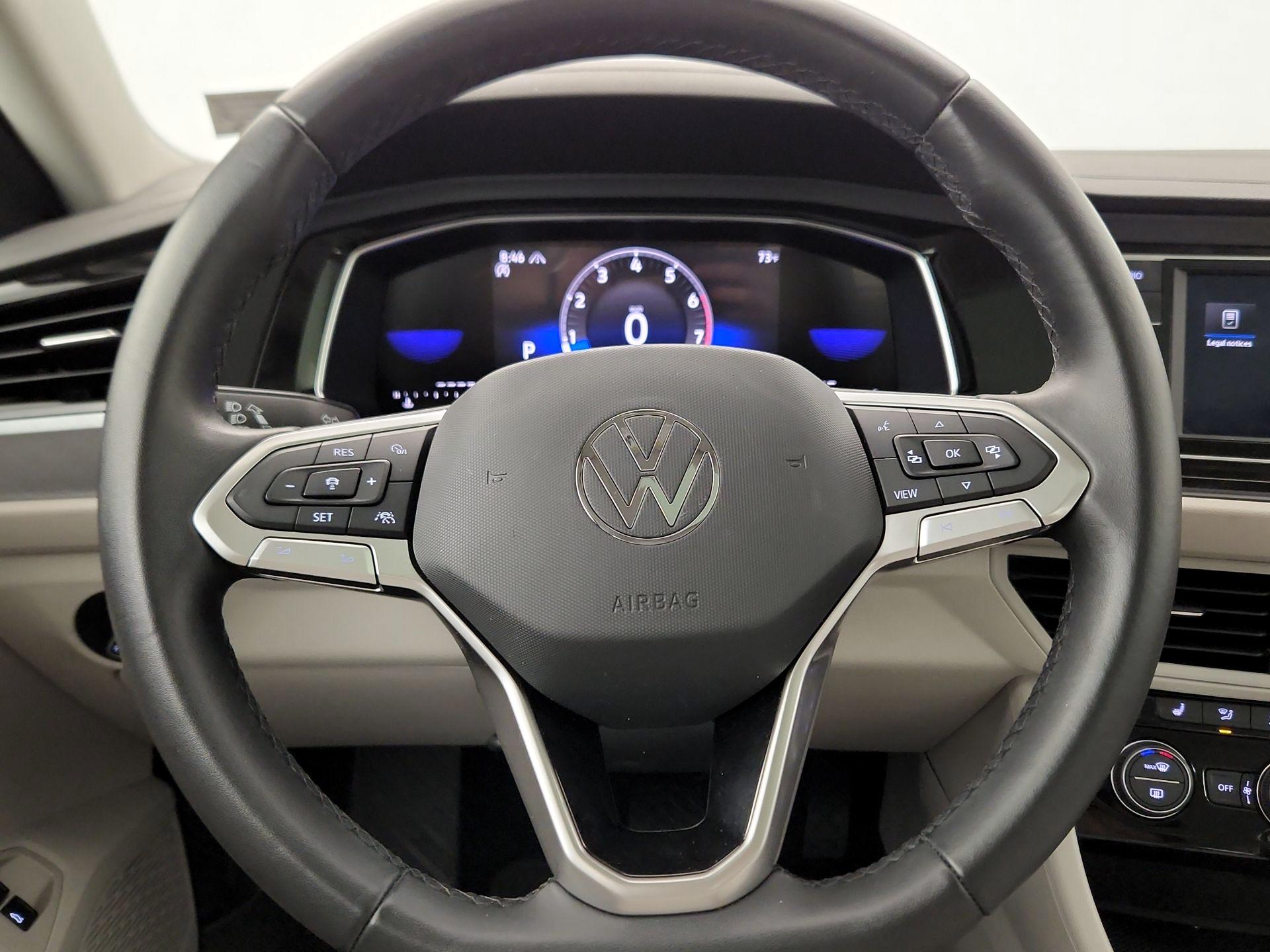 Thumbnail: 2023 Volkswagen Jetta - 10
