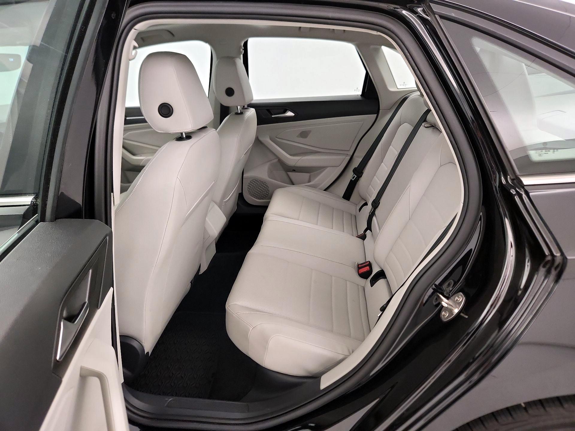 Thumbnail: 2023 Volkswagen Jetta - 20