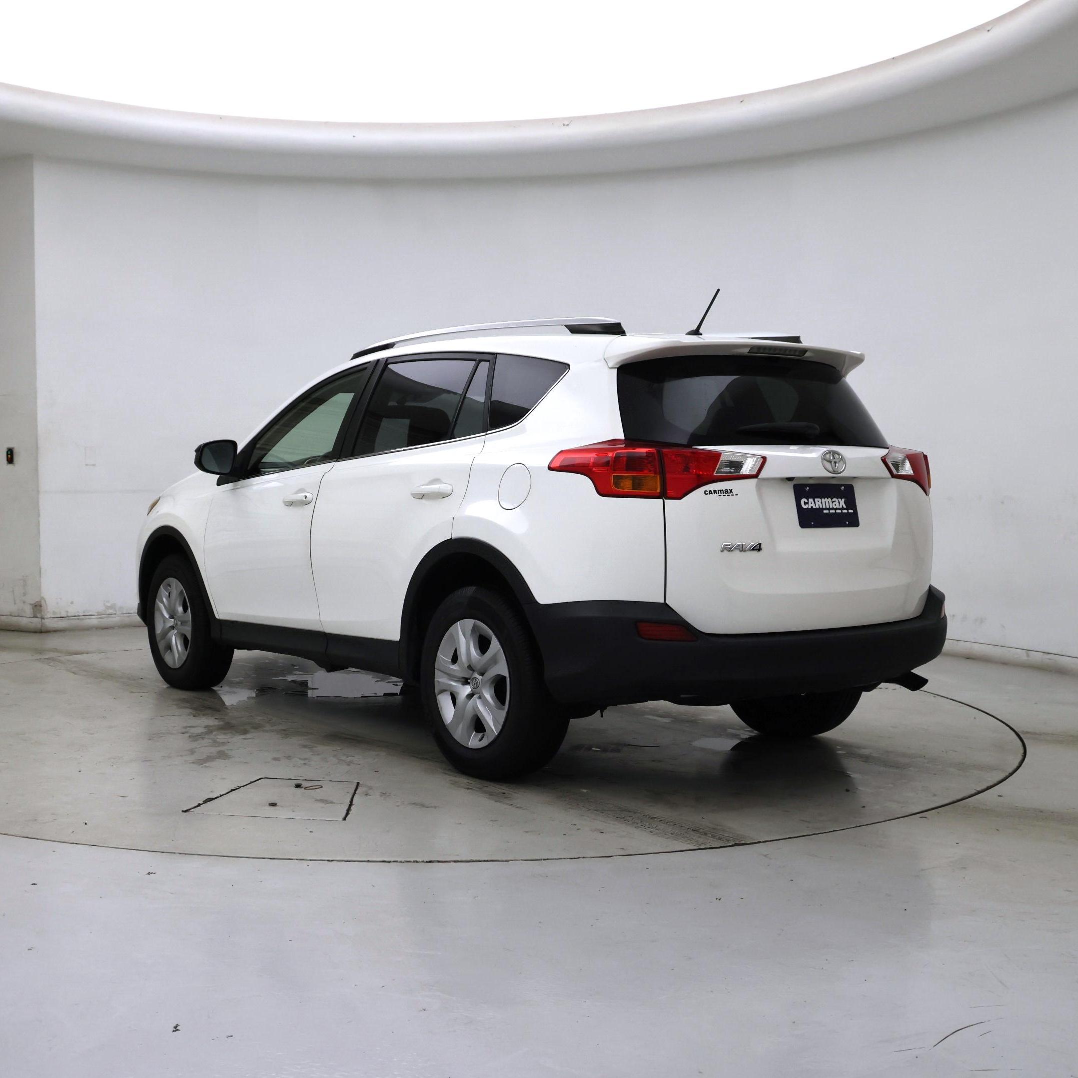 Thumbnail: 2015 Toyota RAV4 - 2