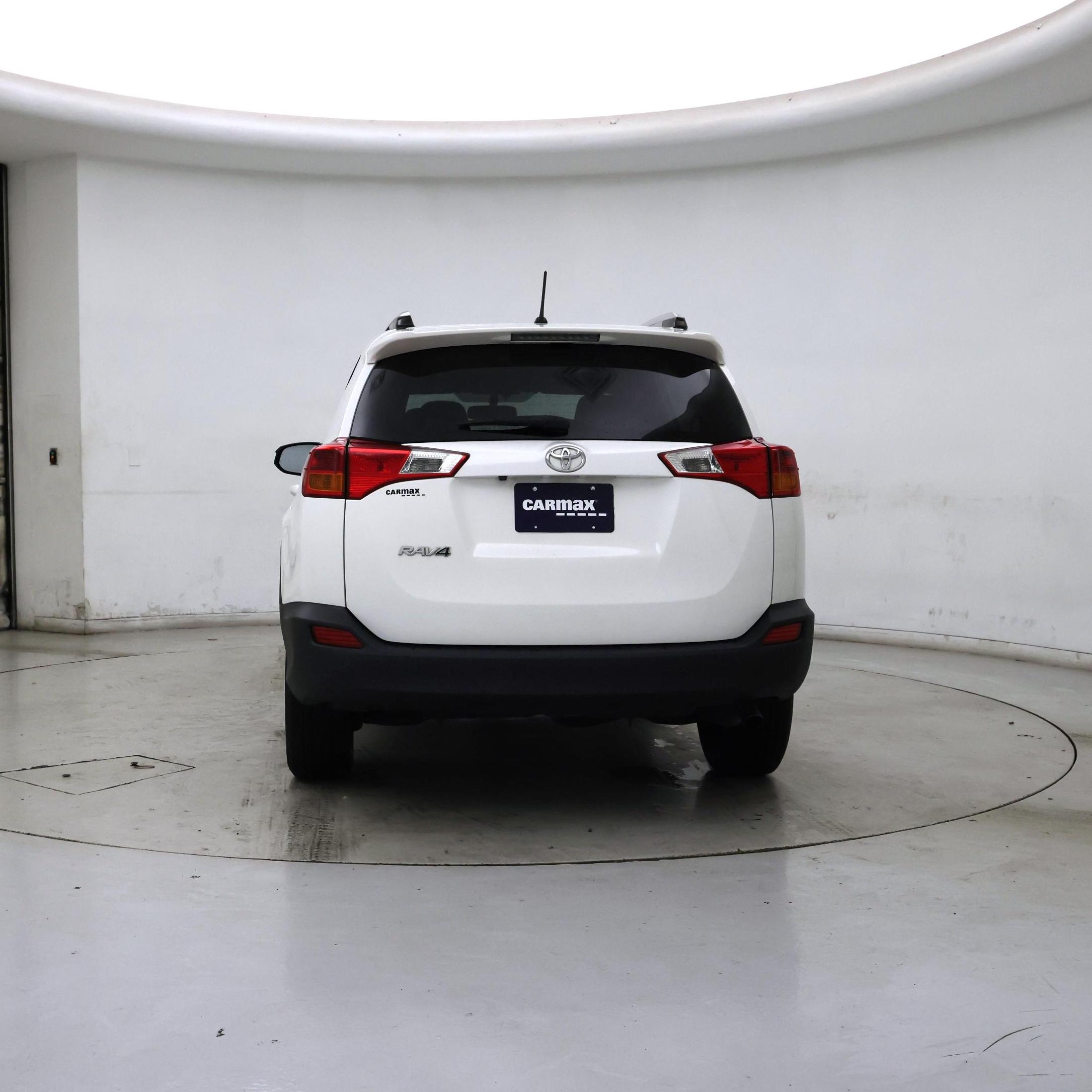 Thumbnail: 2015 Toyota RAV4 - 6