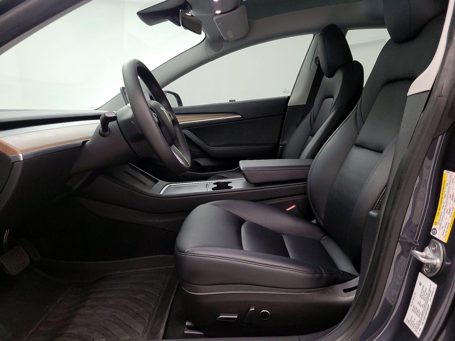 Thumbnail: 2023 Tesla Model 3 - 11