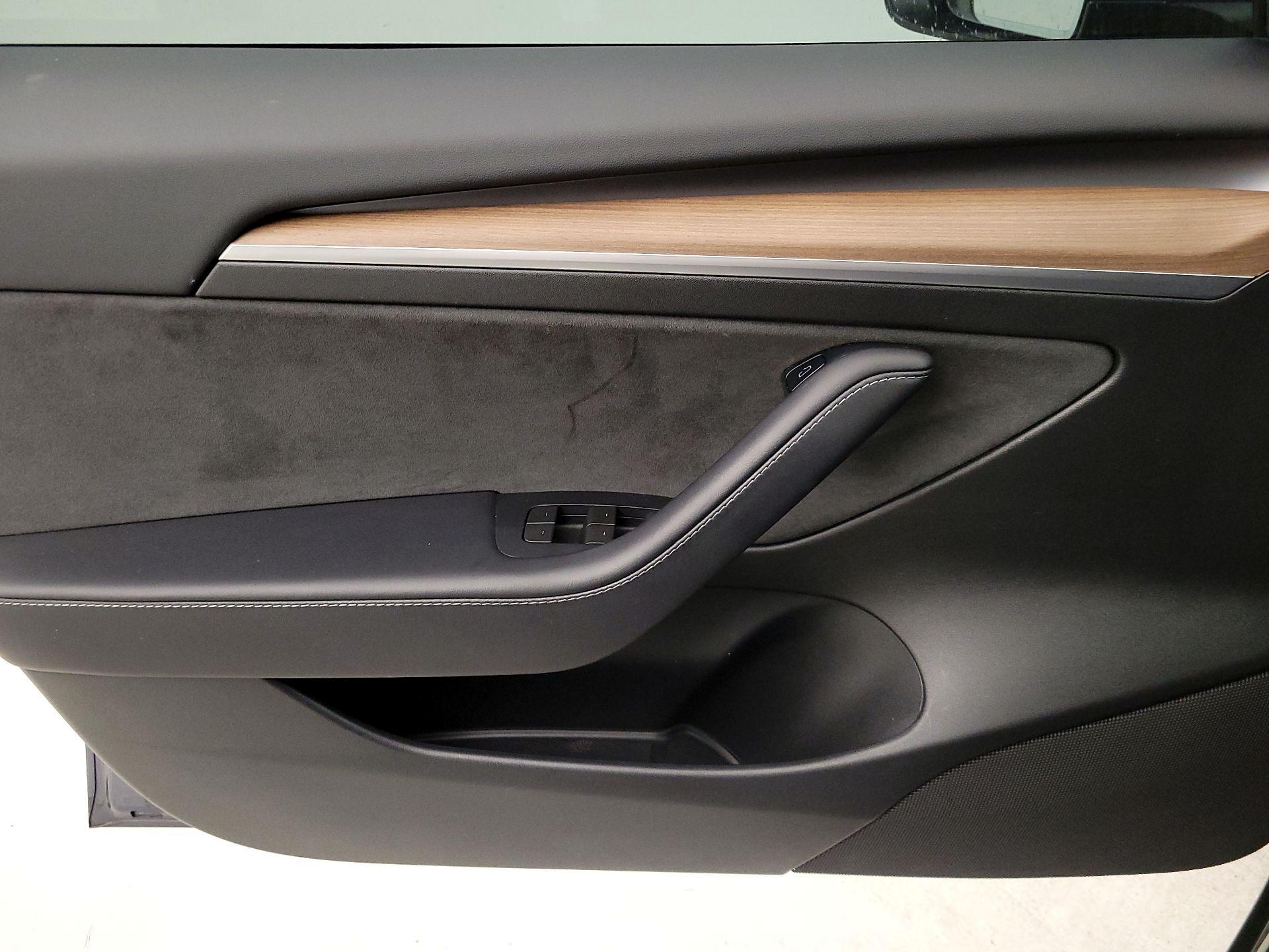 Thumbnail: 2023 Tesla Model 3 - 12