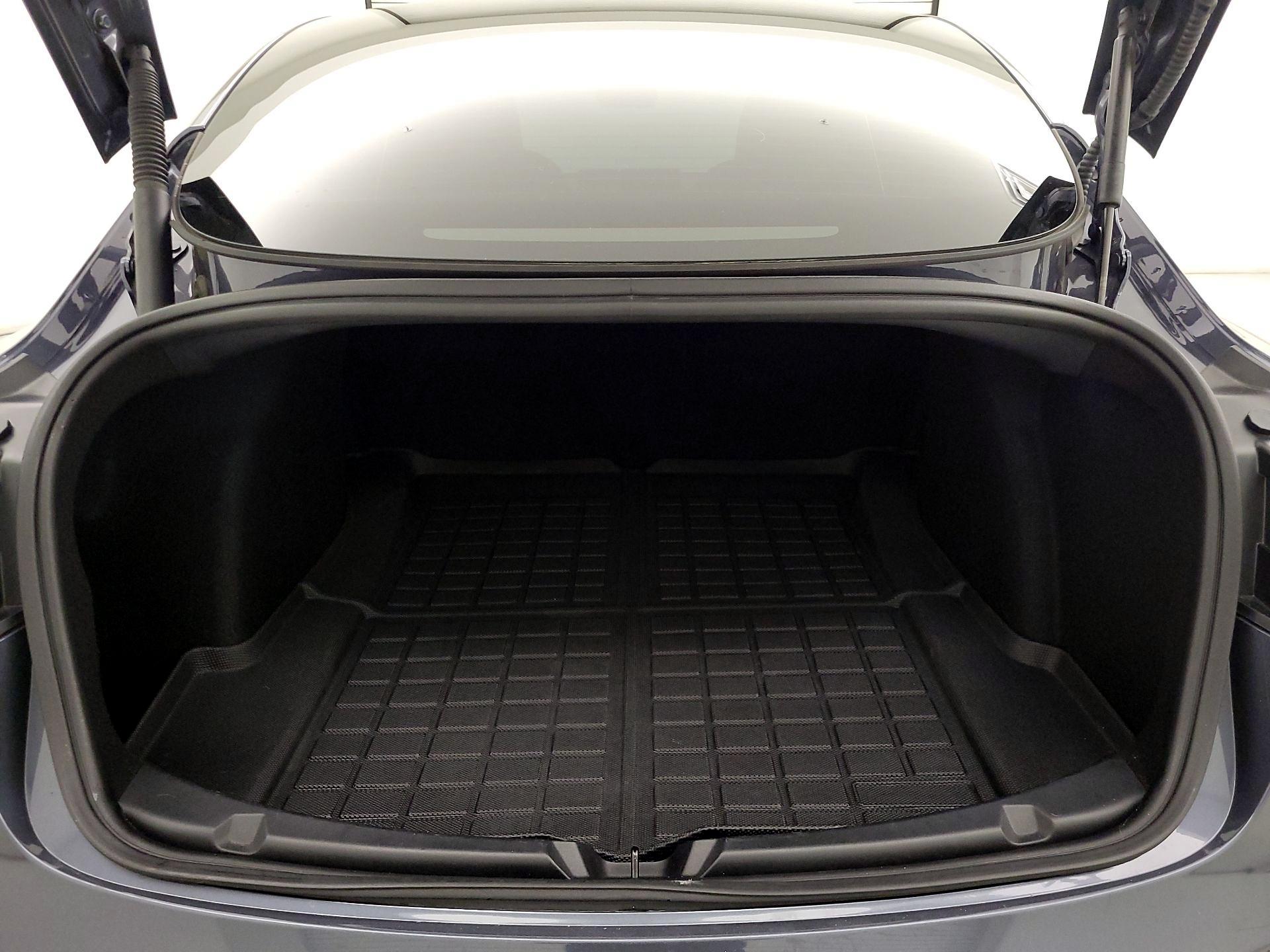 Thumbnail: 2023 Tesla Model 3 - 19