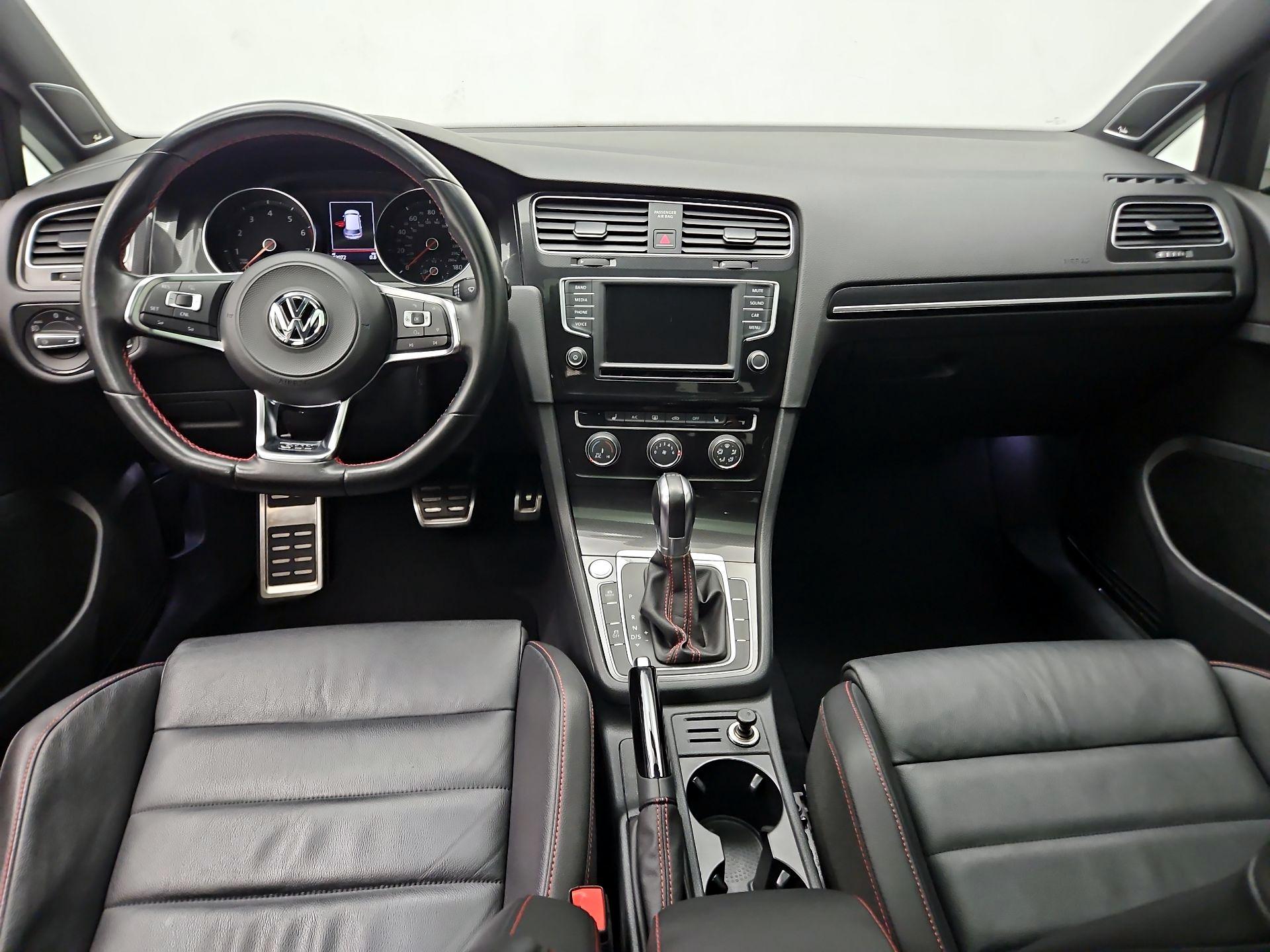 Thumbnail: 2017 Volkswagen Golf - 9