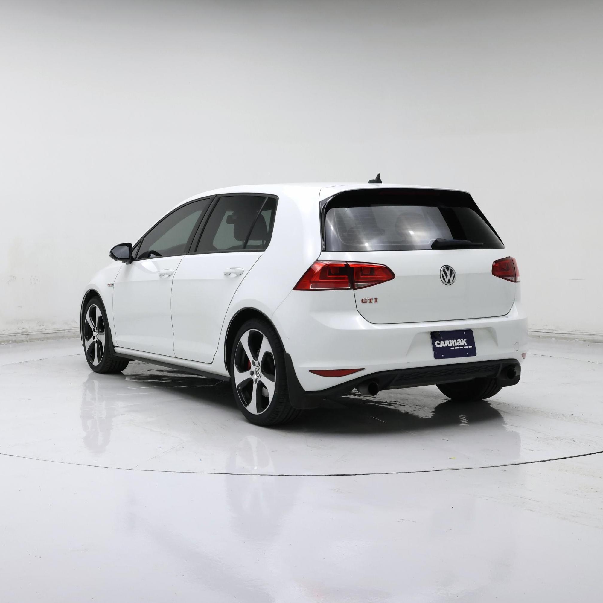 Thumbnail: 2017 Volkswagen Golf - 2