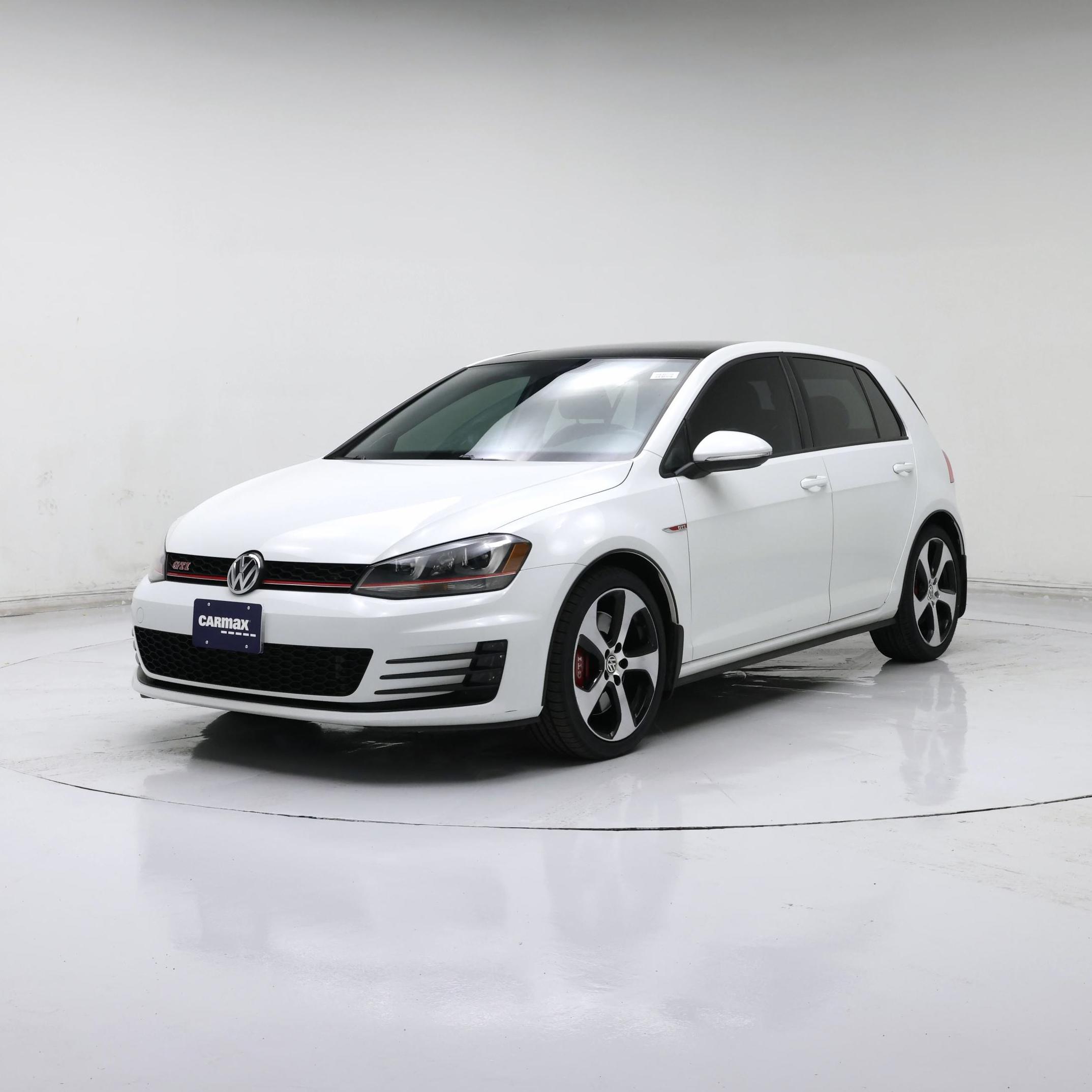 Thumbnail: 2017 Volkswagen Golf - 4