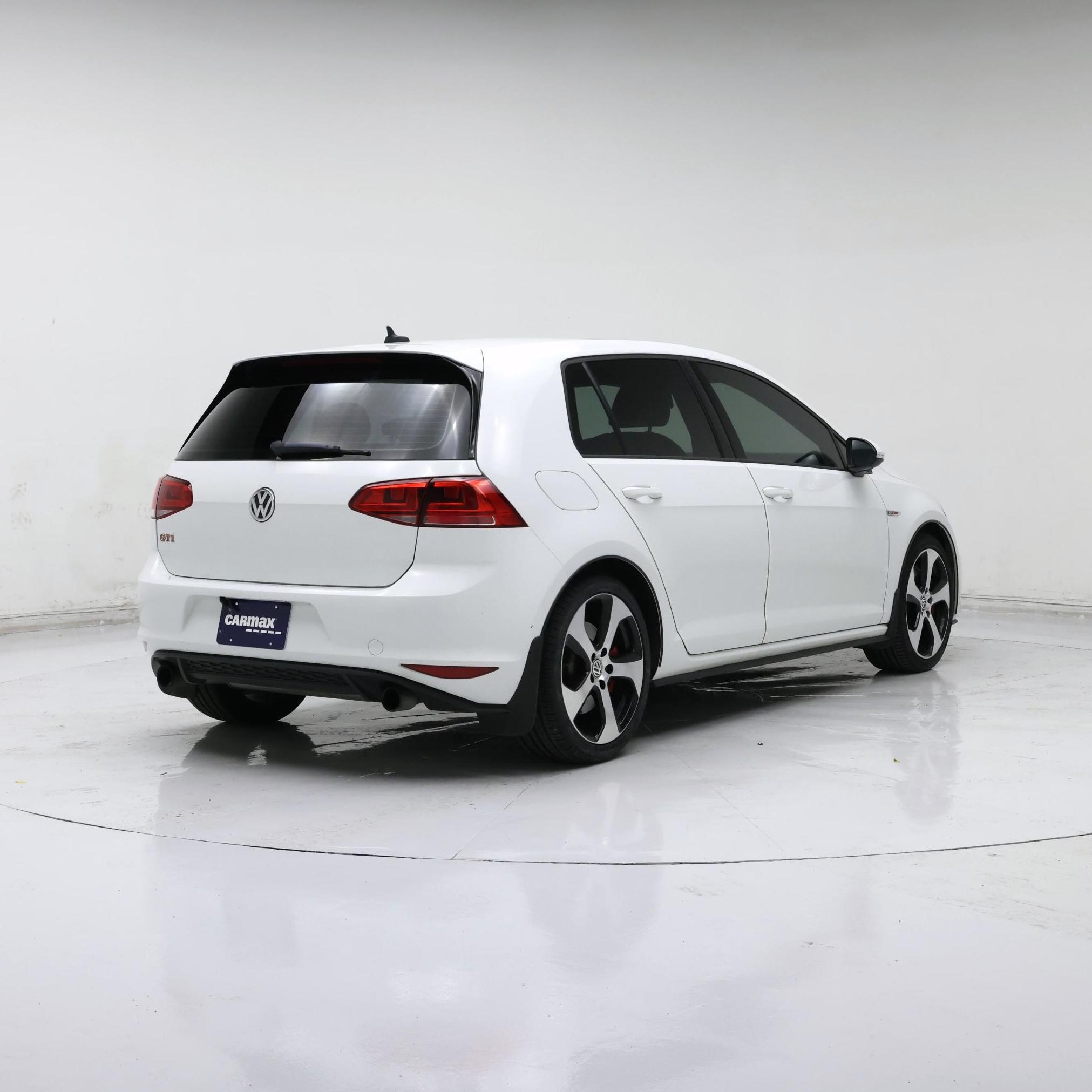 Thumbnail: 2017 Volkswagen Golf - 8