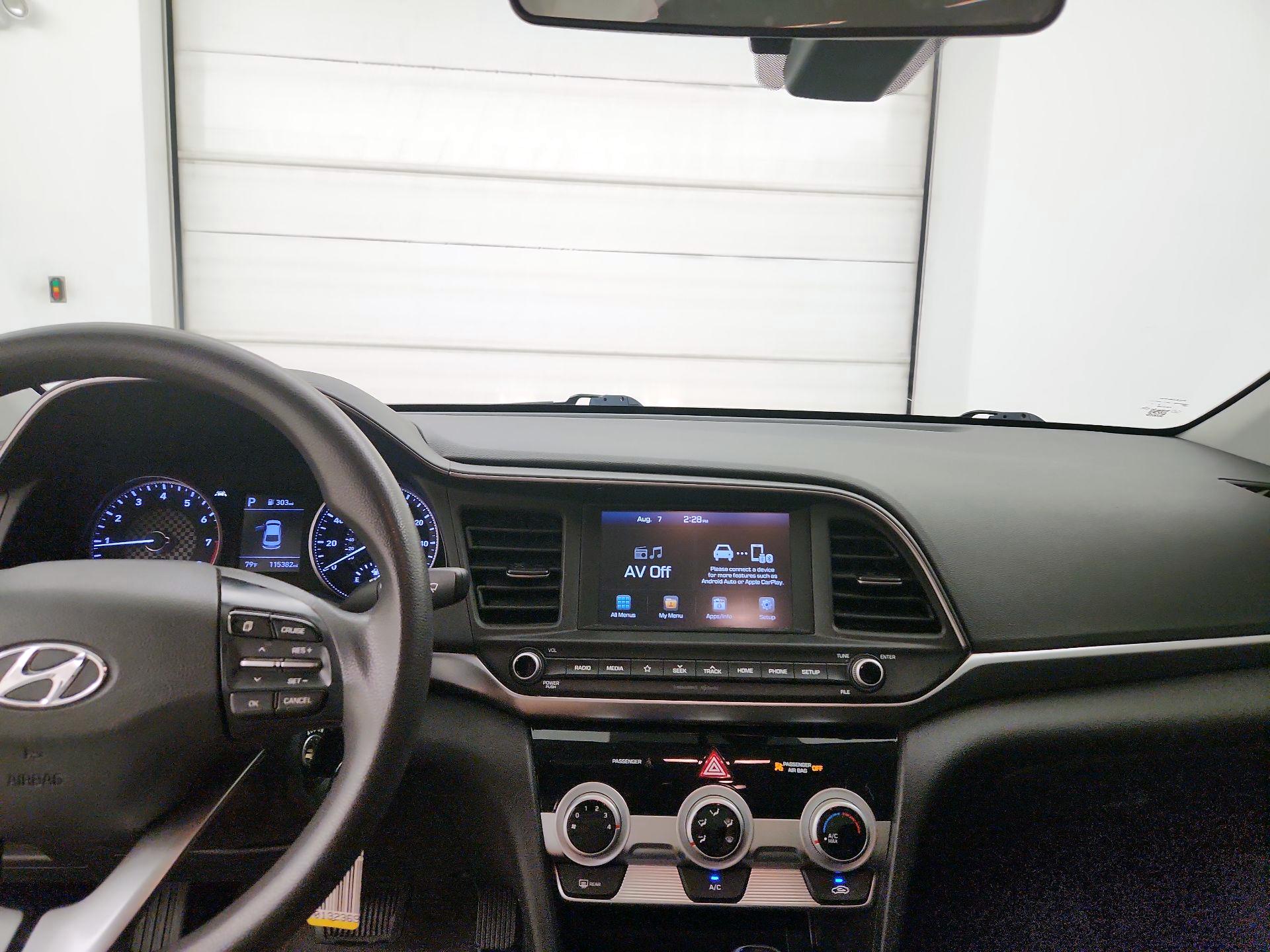 Thumbnail: 2019 Hyundai Elantra - 9