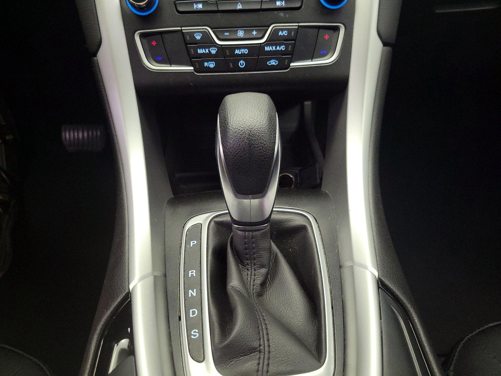Thumbnail: 2016 Ford Fusion - 17