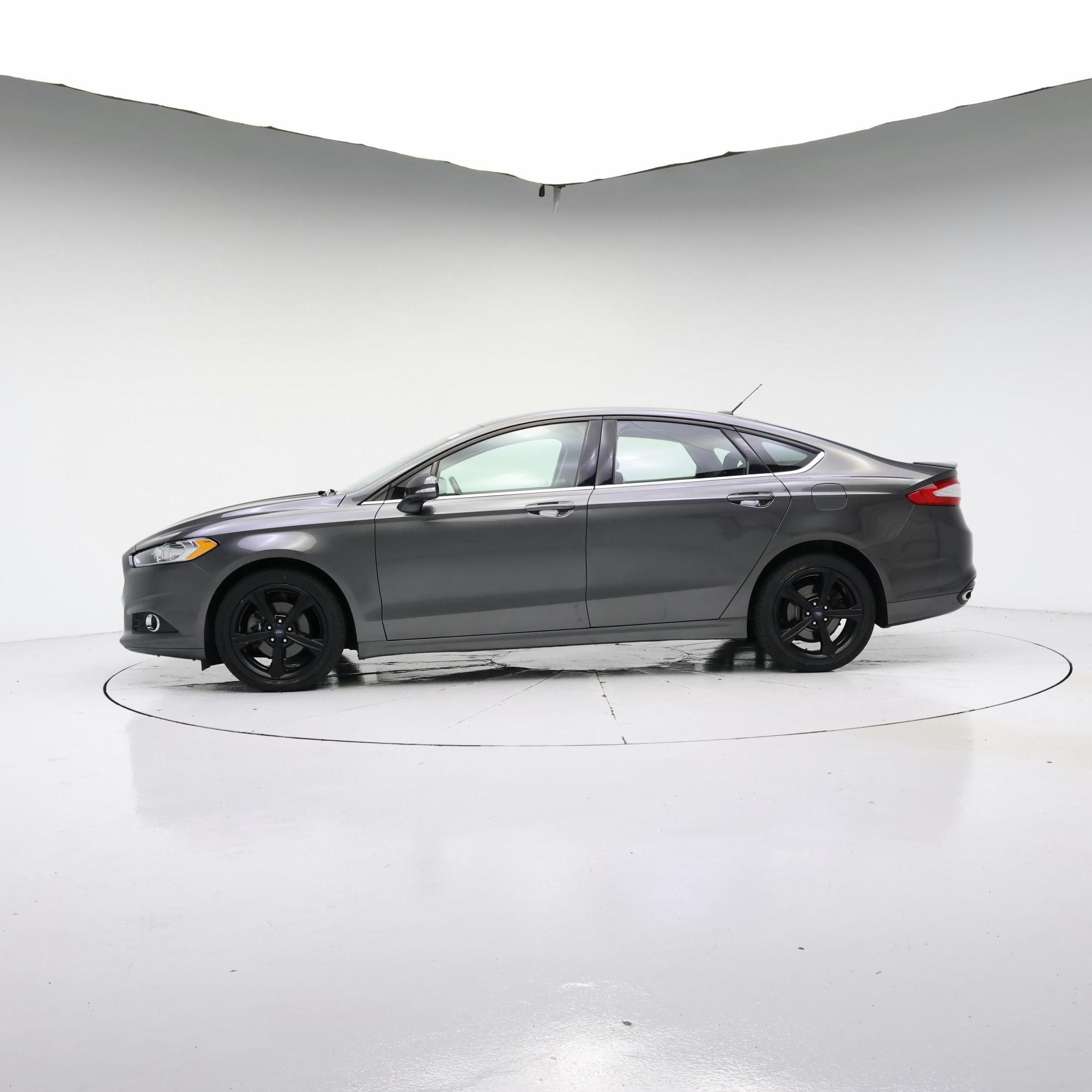 Thumbnail: 2016 Ford Fusion - 3