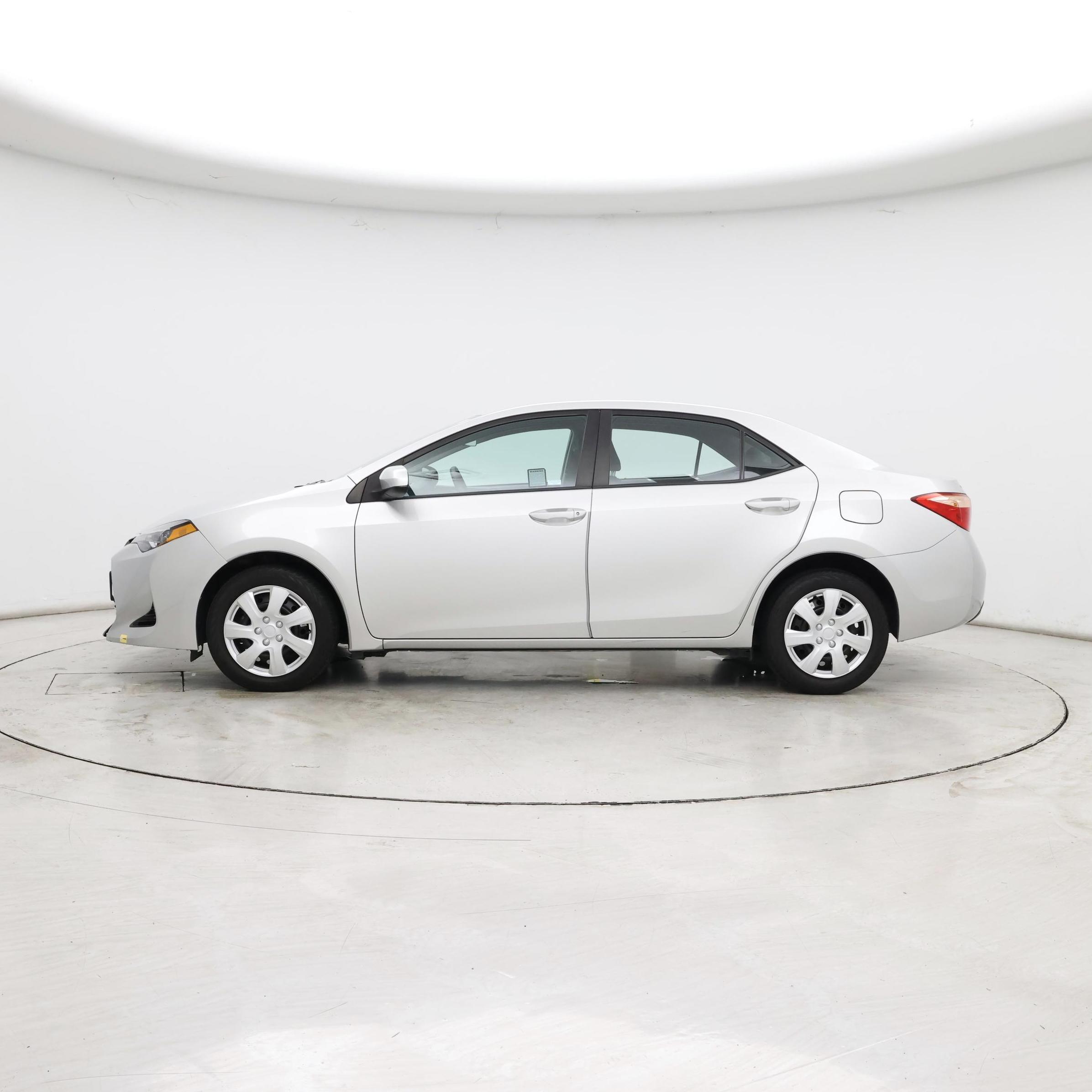 Thumbnail: 2019 Toyota Corolla - 3