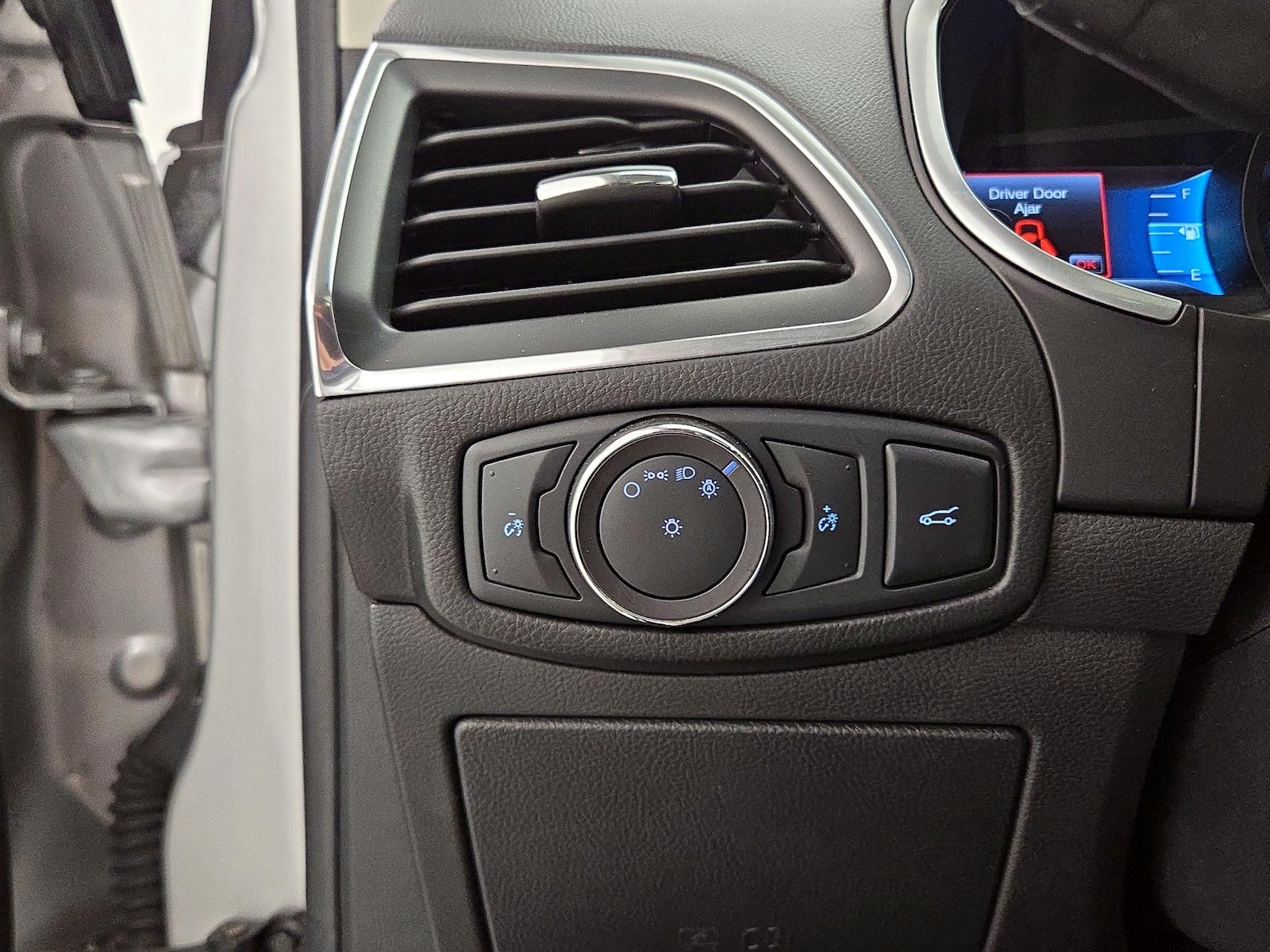 2018 Ford Edge Titanium - Photo 14