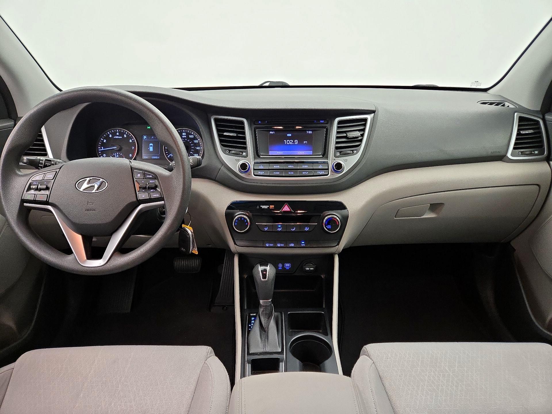 Thumbnail: 2016 Hyundai Tucson - 9