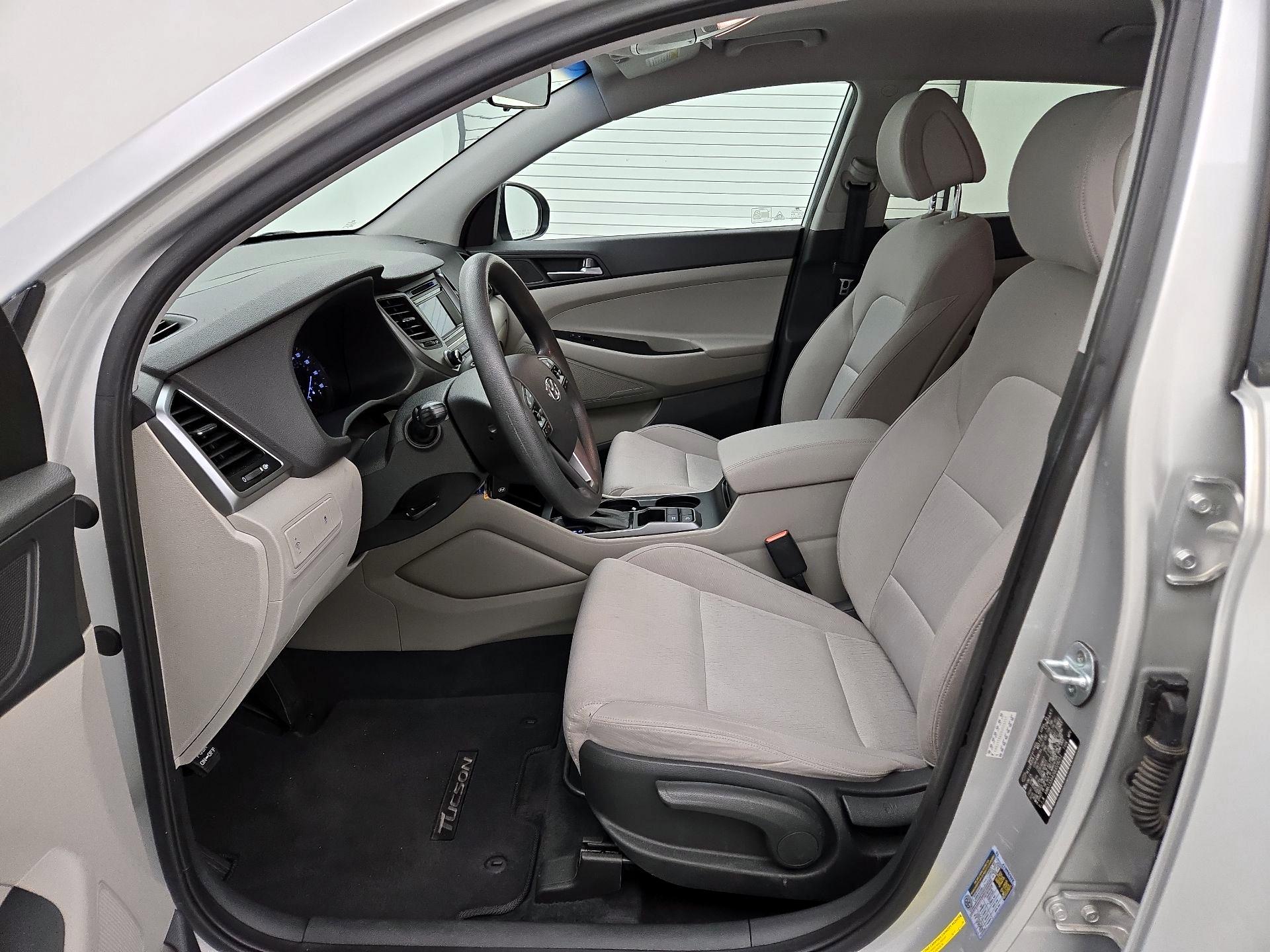 Thumbnail: 2016 Hyundai Tucson - 11