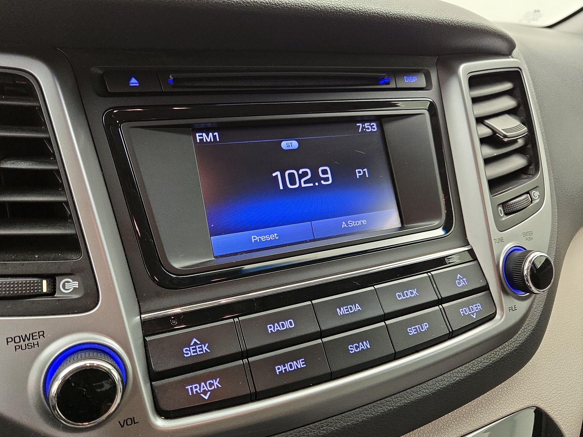 Thumbnail: 2016 Hyundai Tucson - 14