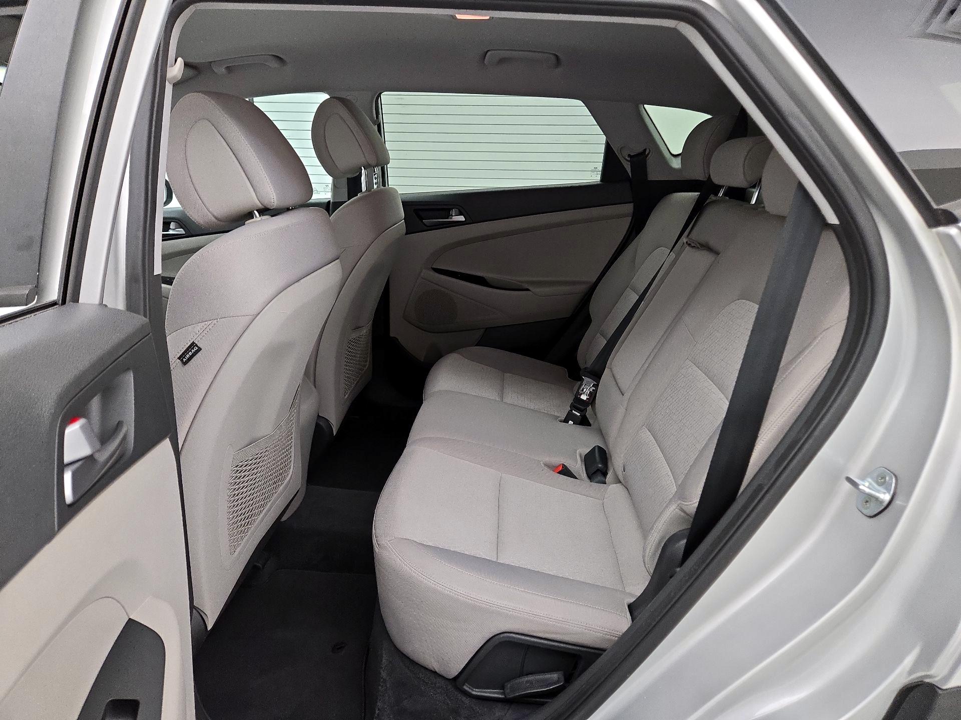 Thumbnail: 2016 Hyundai Tucson - 18