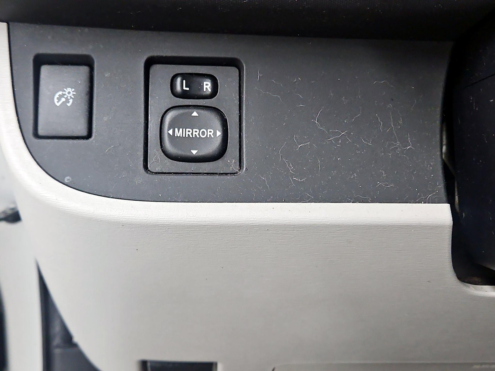 2014 Scion iQ 10 Series - Photo 14