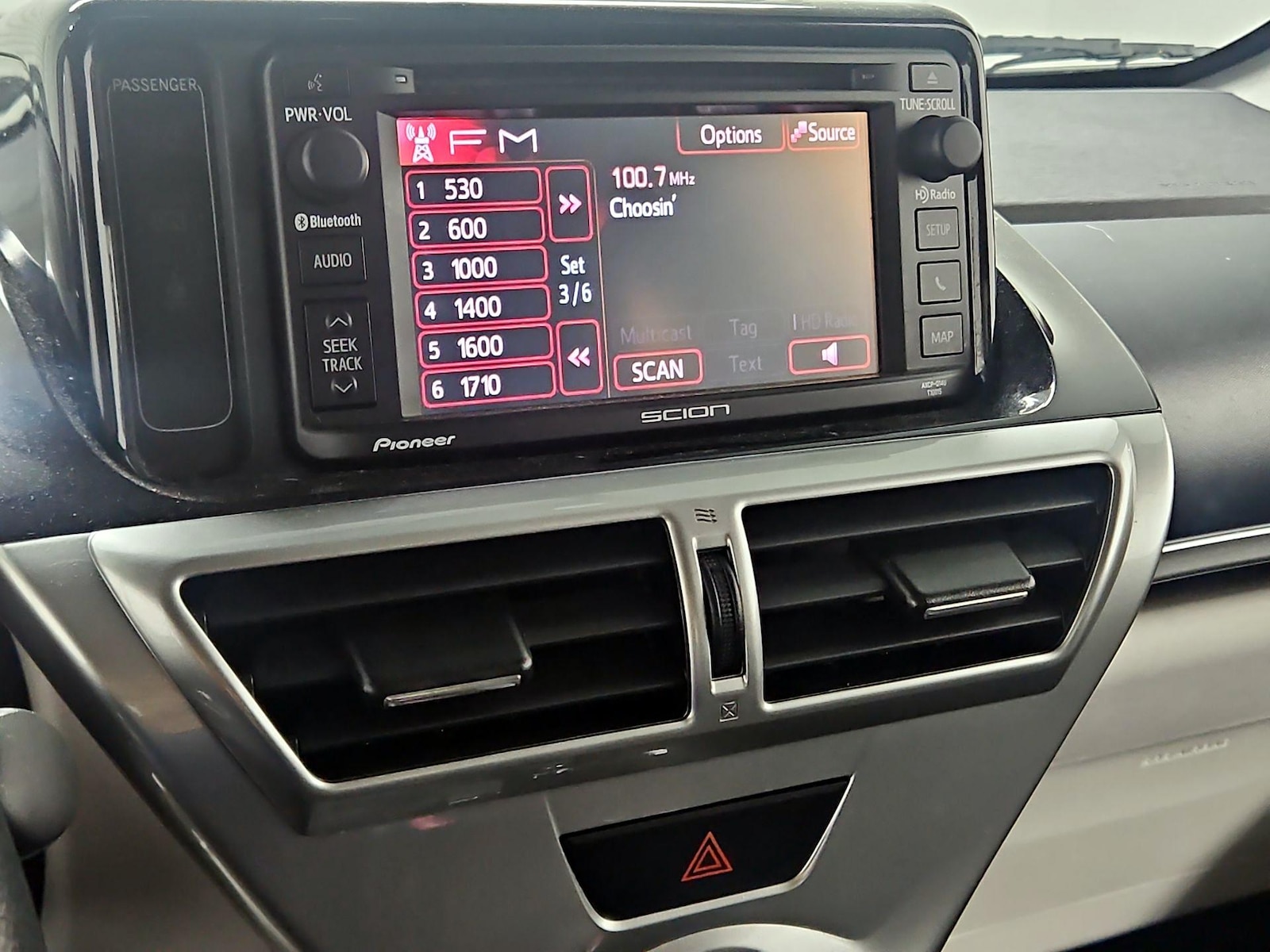 2014 Scion iQ 10 Series - Photo 15