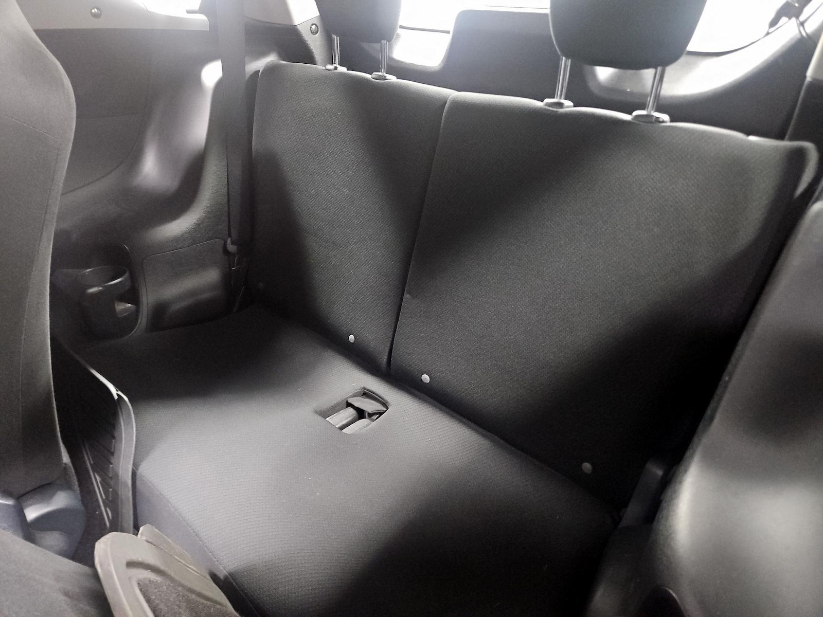 2014 Scion iQ 10 Series - Photo 19