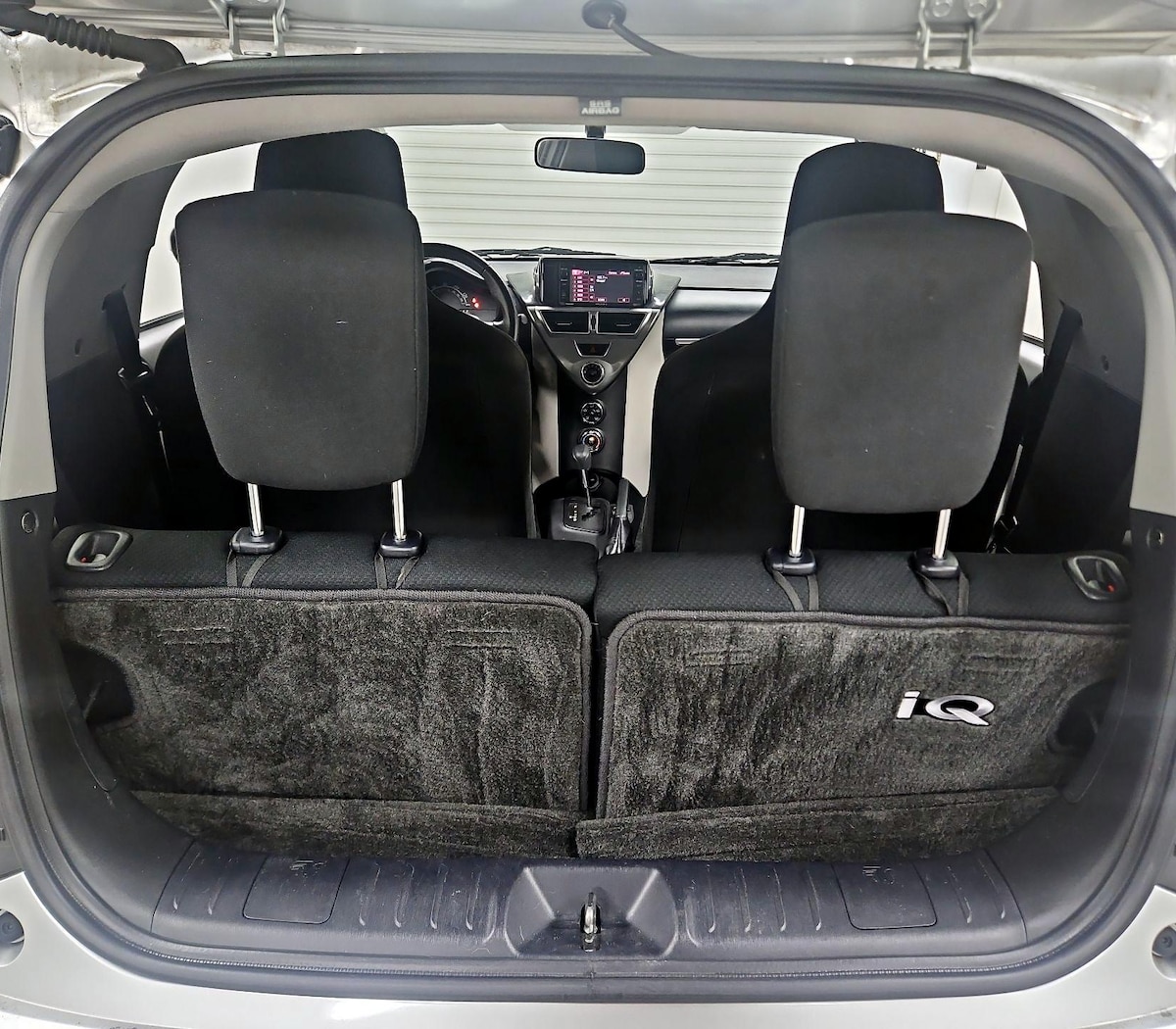 Trunk/Cargo (Seats Up)