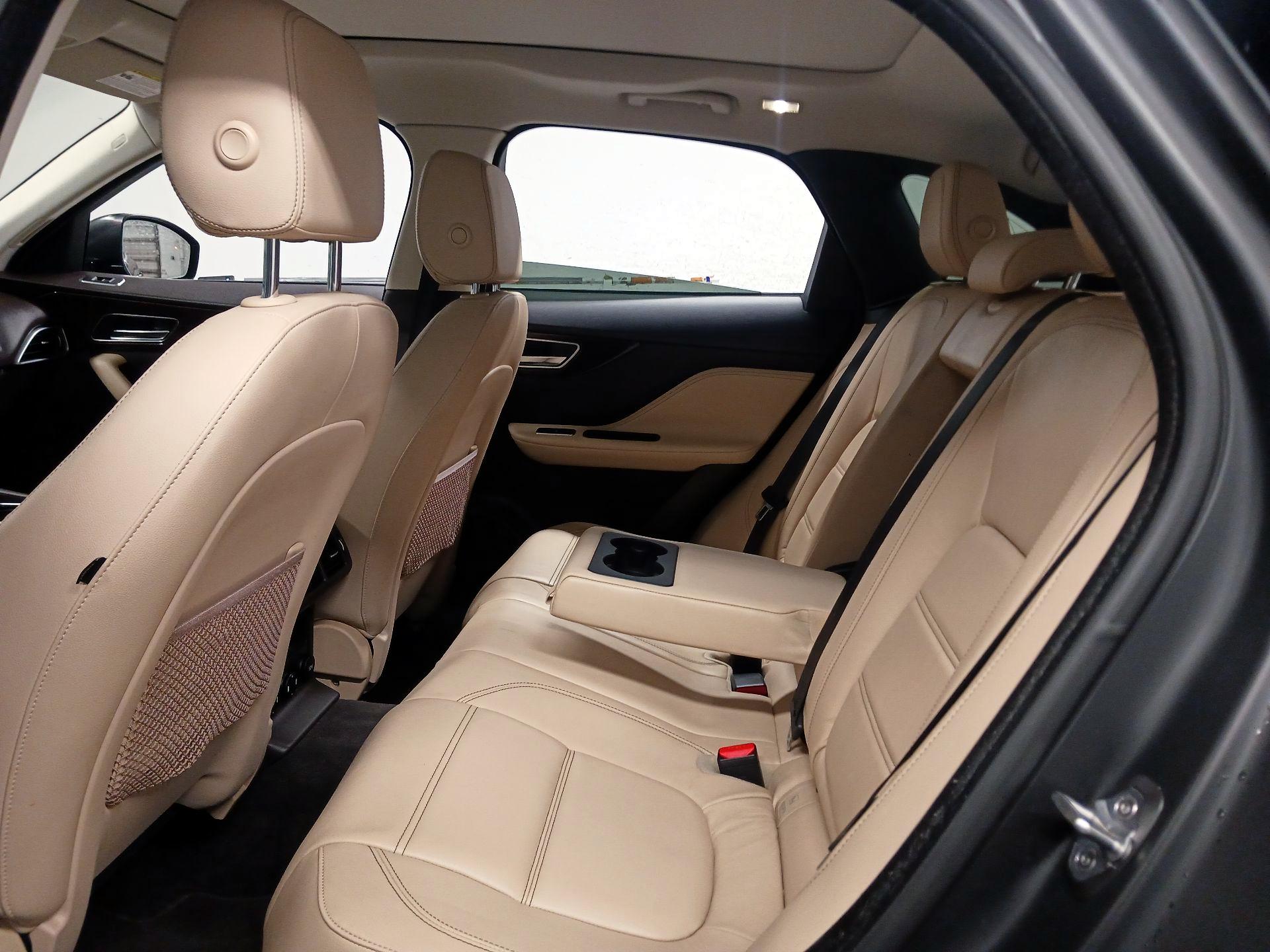 Thumbnail: 2017 Jaguar F-Pace - 17