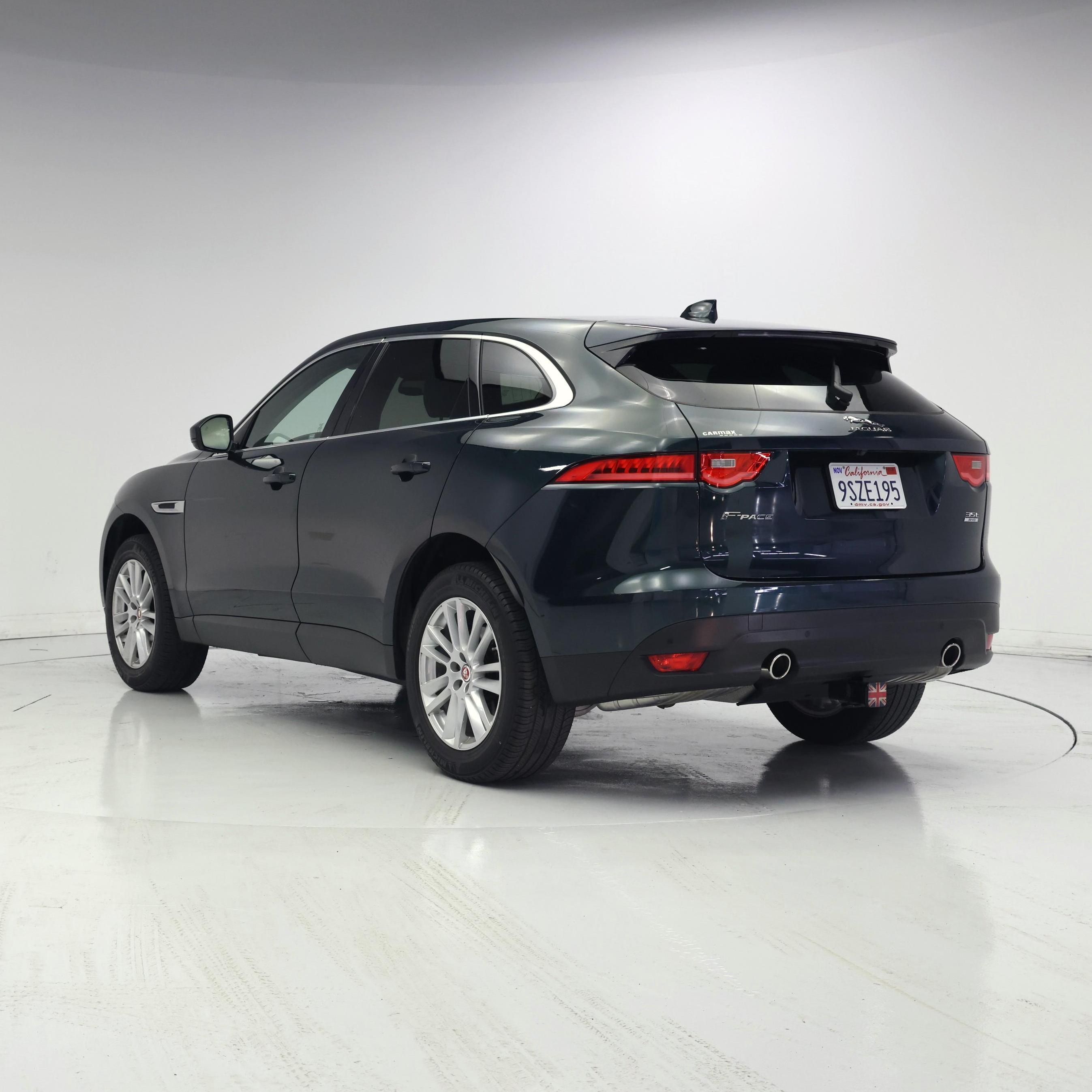 Thumbnail: 2017 Jaguar F-Pace - 2