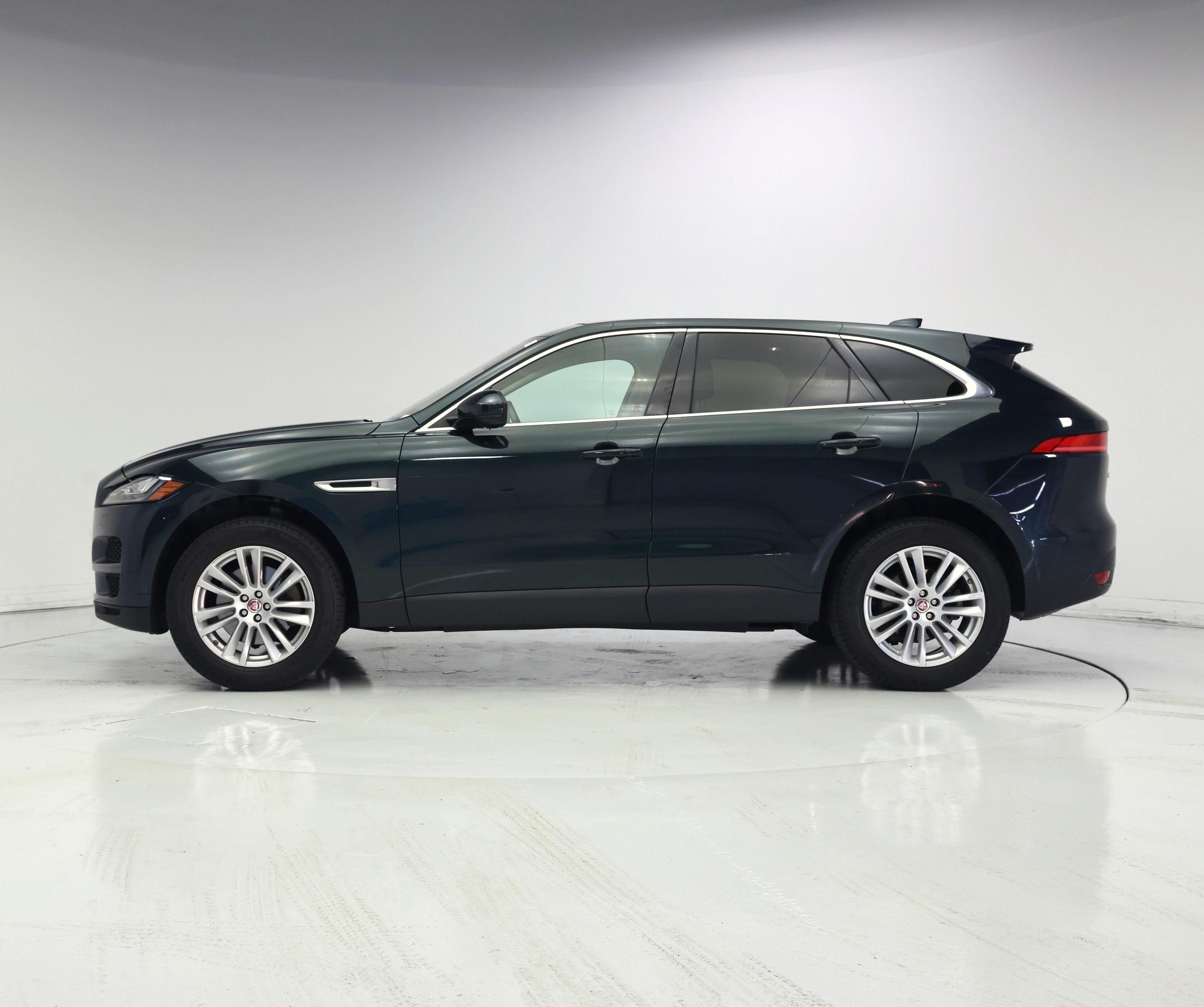 Thumbnail: 2017 Jaguar F-Pace - 3