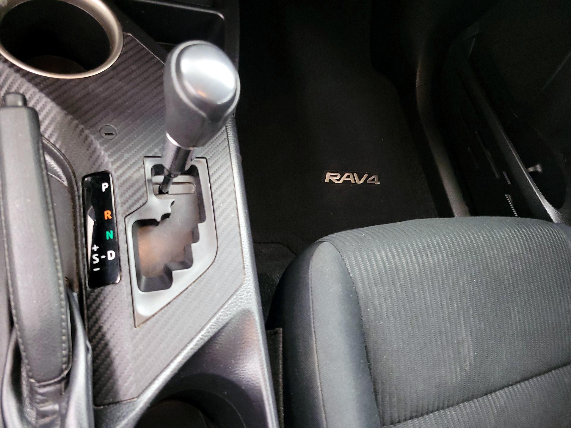 Thumbnail: 2014 Toyota RAV4 - 17