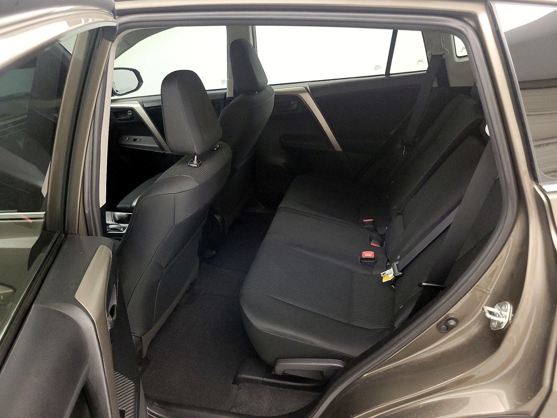 Thumbnail: 2014 Toyota RAV4 - 19