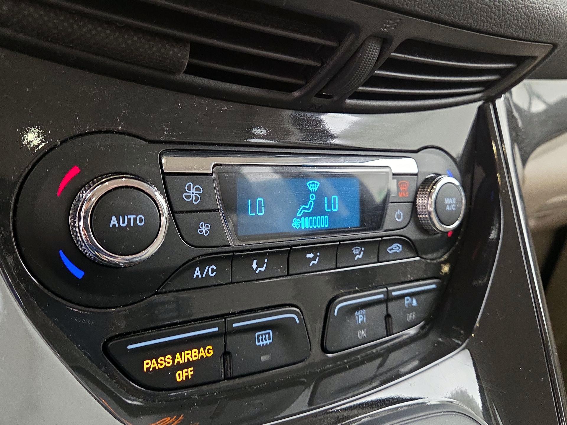 Thumbnail: 2016 Ford Escape - 17