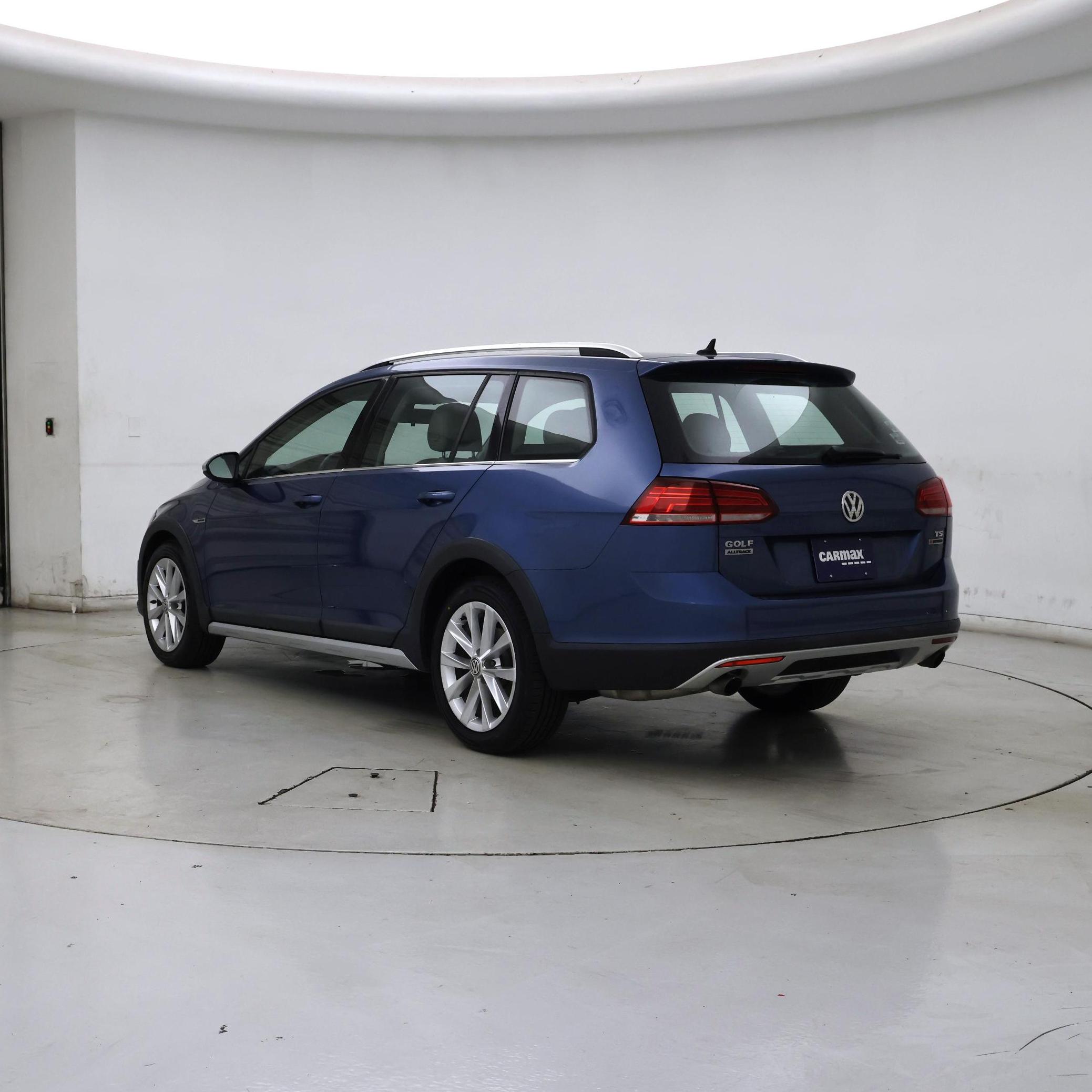 Thumbnail: 2018 Volkswagen Golf - 2