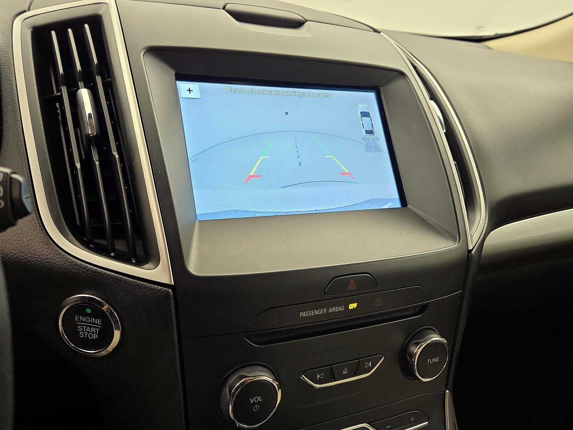 Thumbnail: 2016 Ford Edge - 15